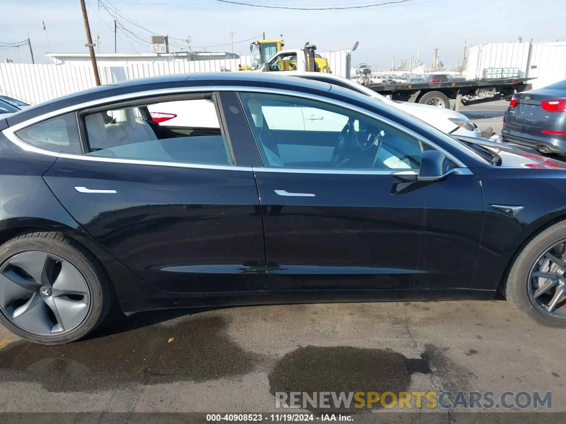 14 Photograph of a damaged car 5YJ3E1EA2LF745974 TESLA MODEL 3 2020