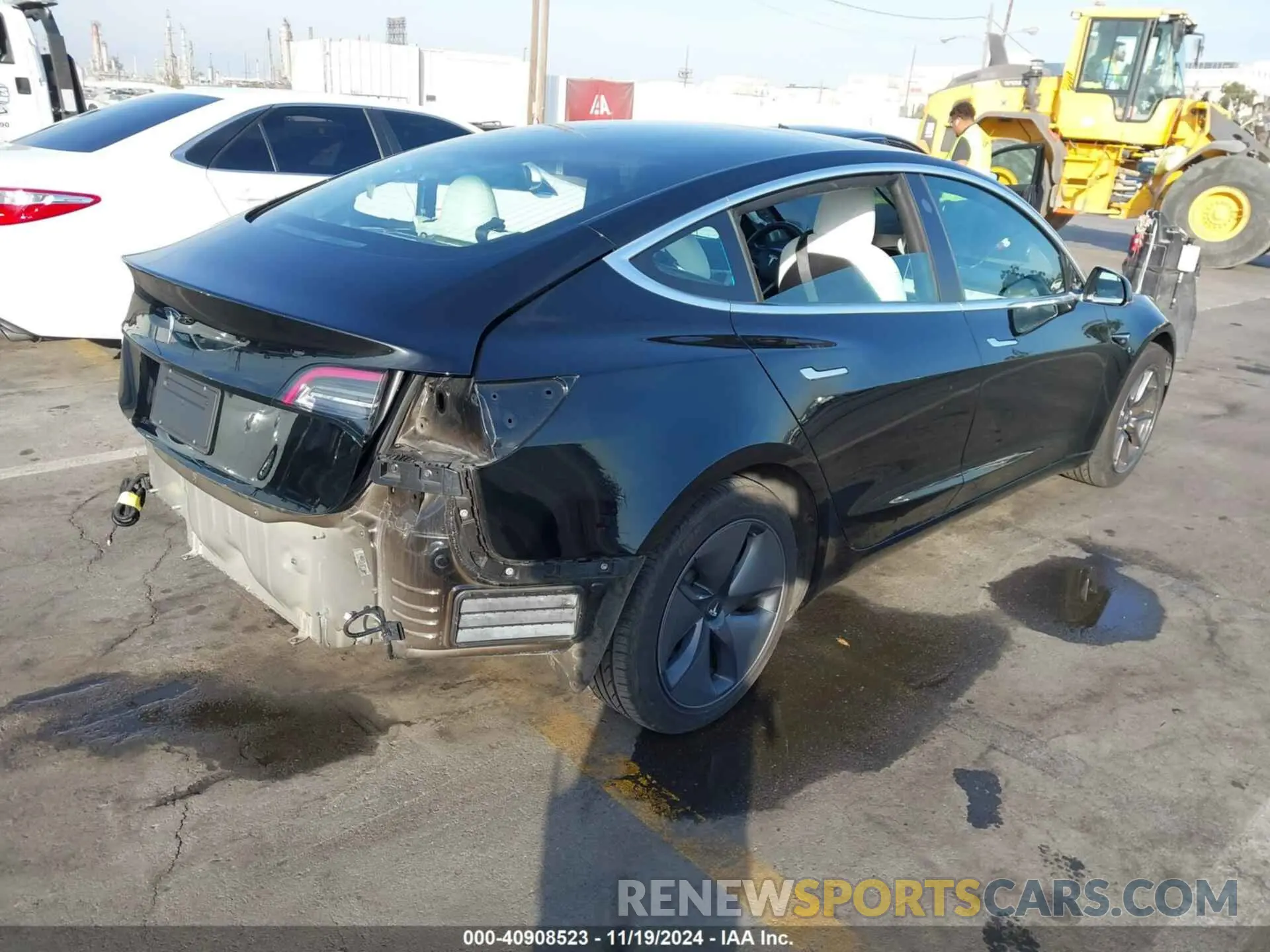 4 Photograph of a damaged car 5YJ3E1EA2LF745974 TESLA MODEL 3 2020