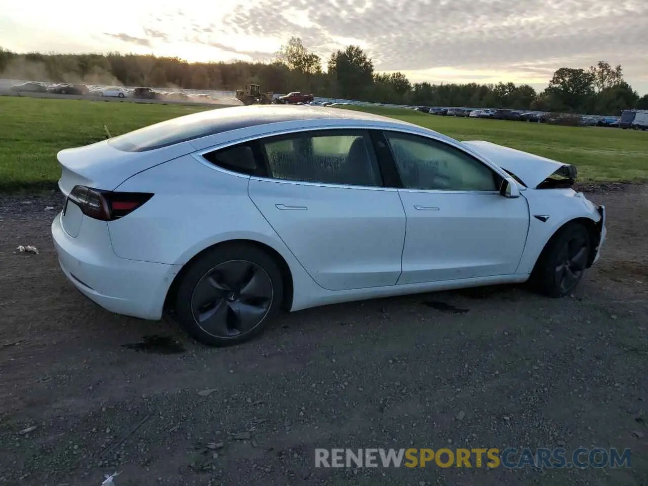 3 Photograph of a damaged car 5YJ3E1EA2LF783706 TESLA MODEL 3 2020