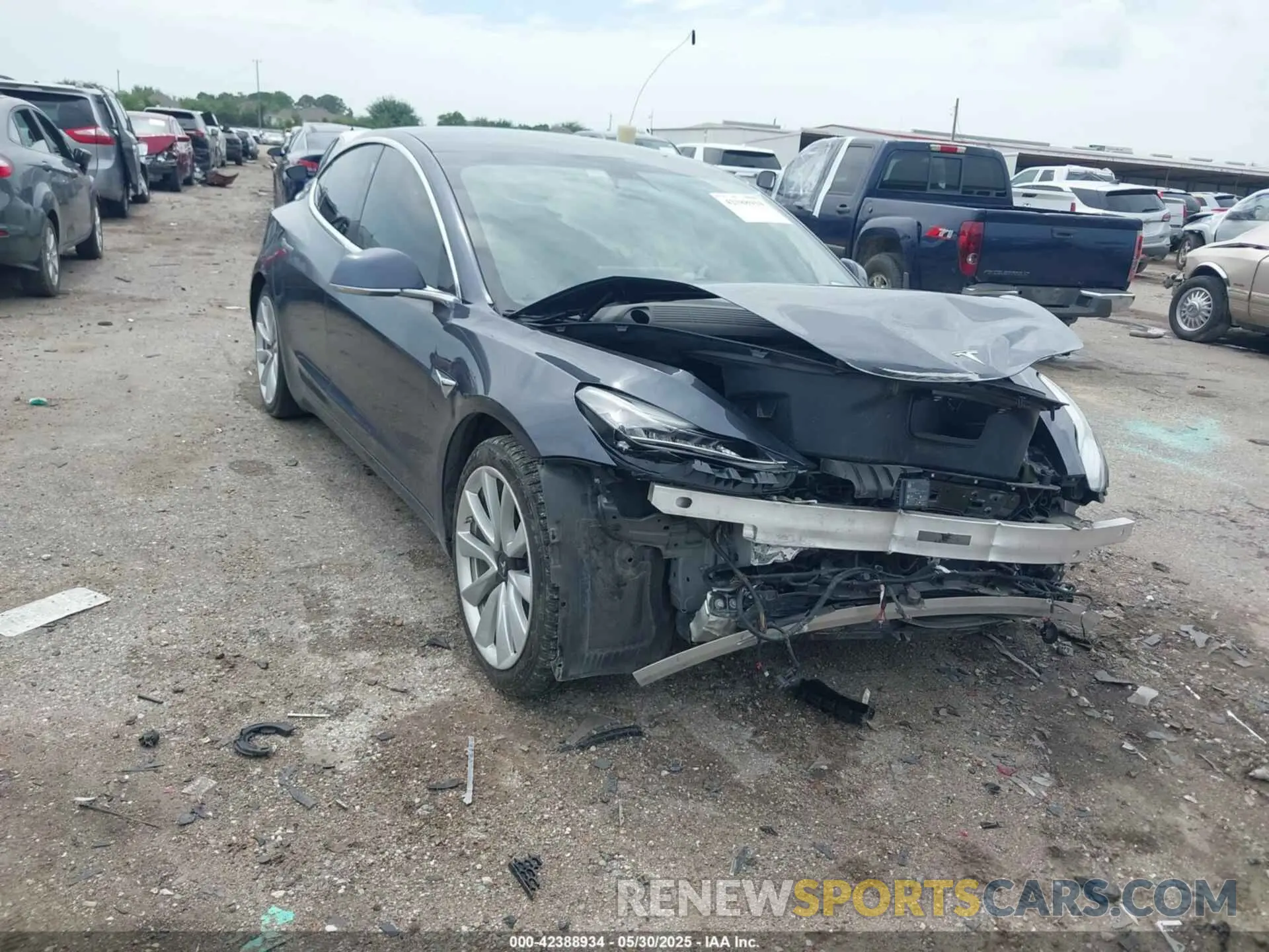 1 Photograph of a damaged car 5YJ3E1EA2LF783785 TESLA MODEL 3 2020