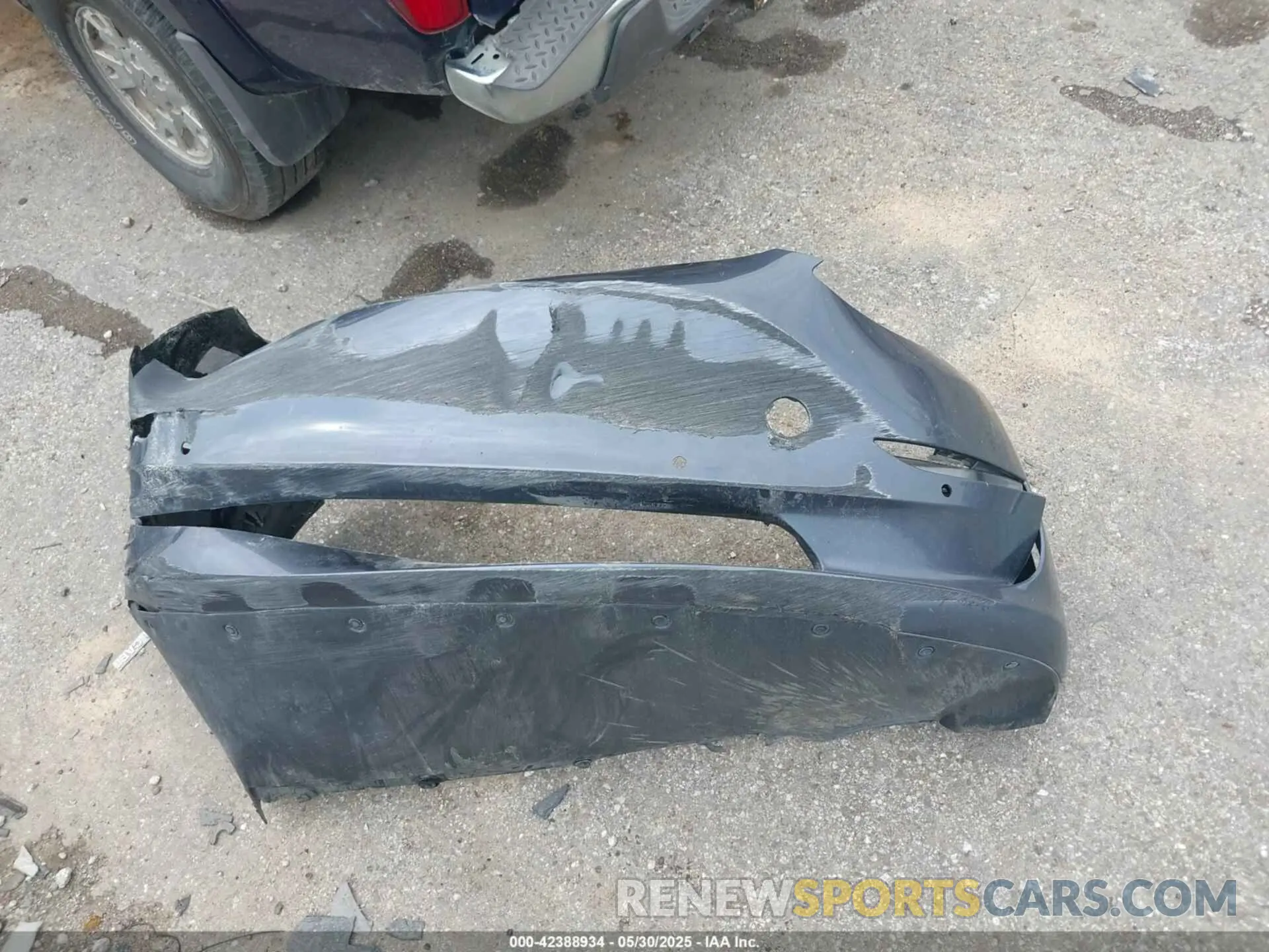 11 Photograph of a damaged car 5YJ3E1EA2LF783785 TESLA MODEL 3 2020