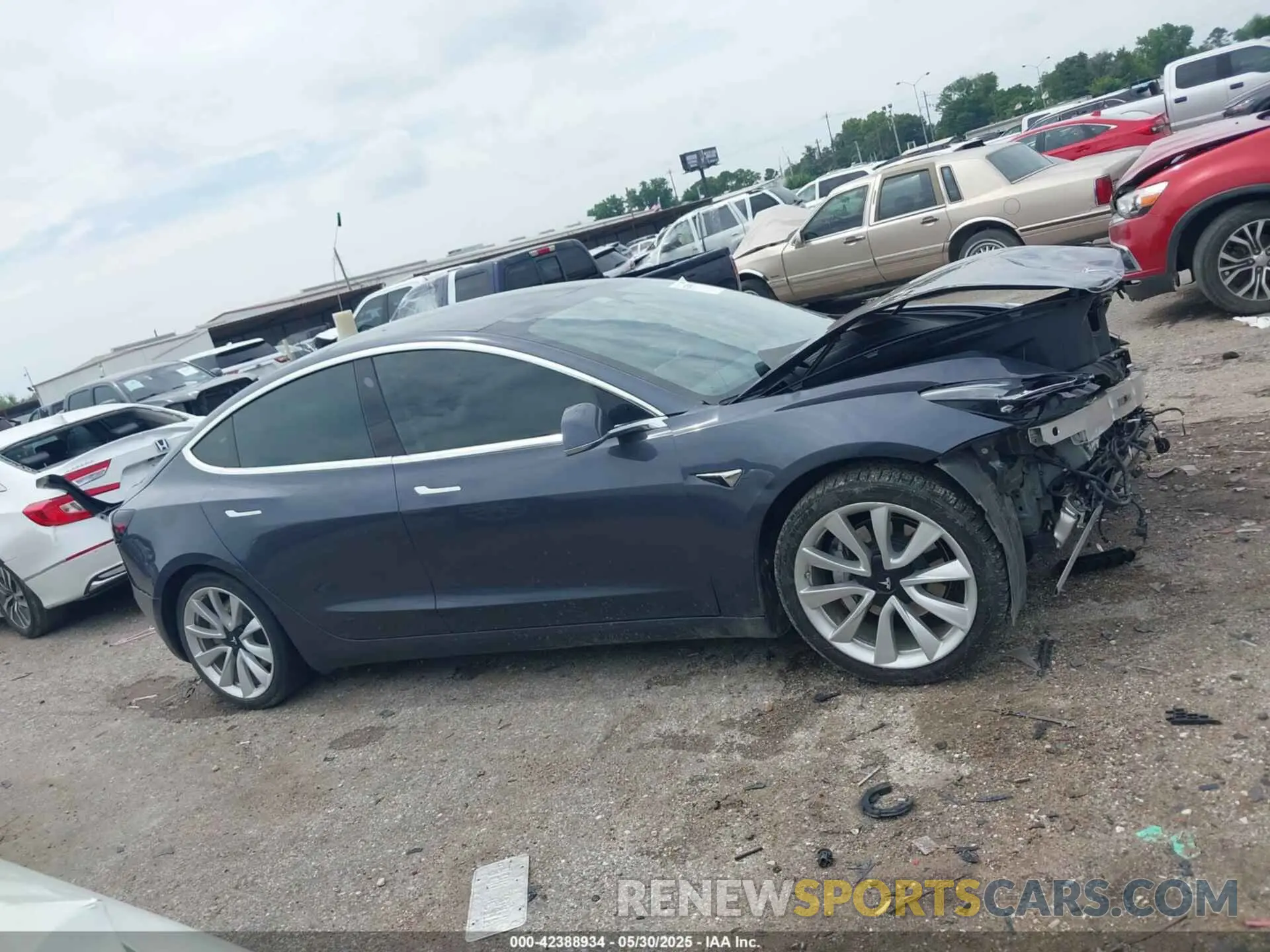 13 Photograph of a damaged car 5YJ3E1EA2LF783785 TESLA MODEL 3 2020