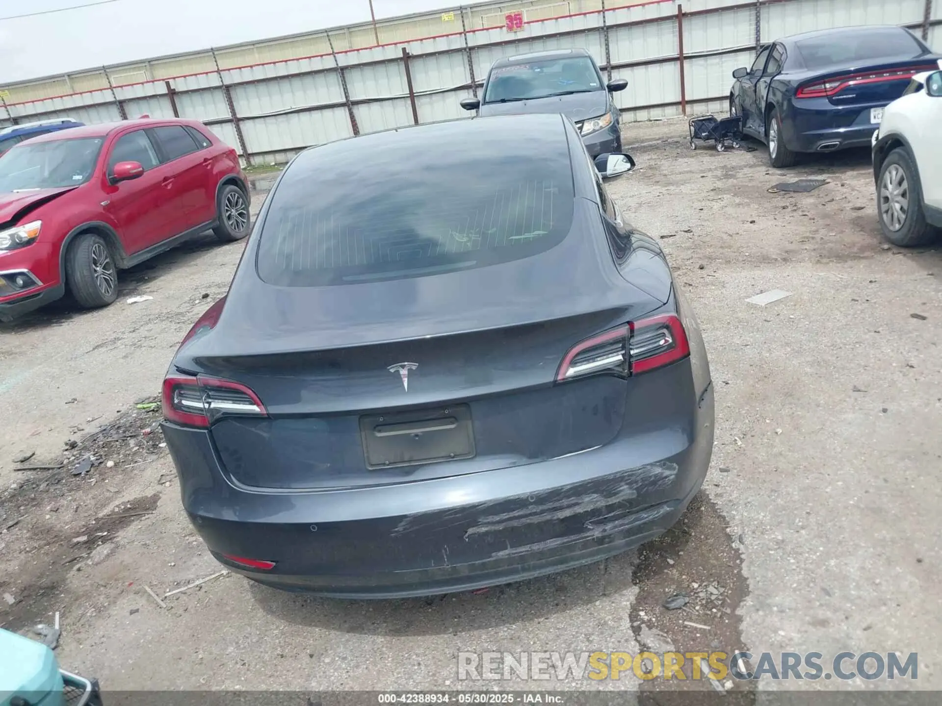 16 Photograph of a damaged car 5YJ3E1EA2LF783785 TESLA MODEL 3 2020