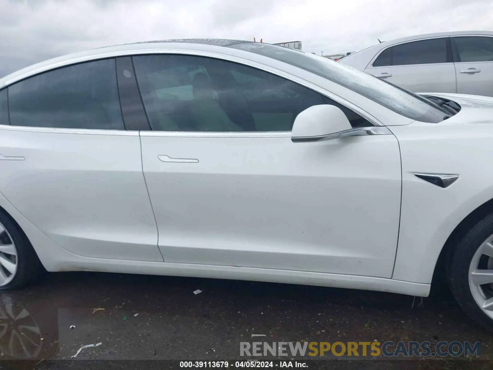 13 Photograph of a damaged car 5YJ3E1EA2LF784418 TESLA MODEL 3 2020