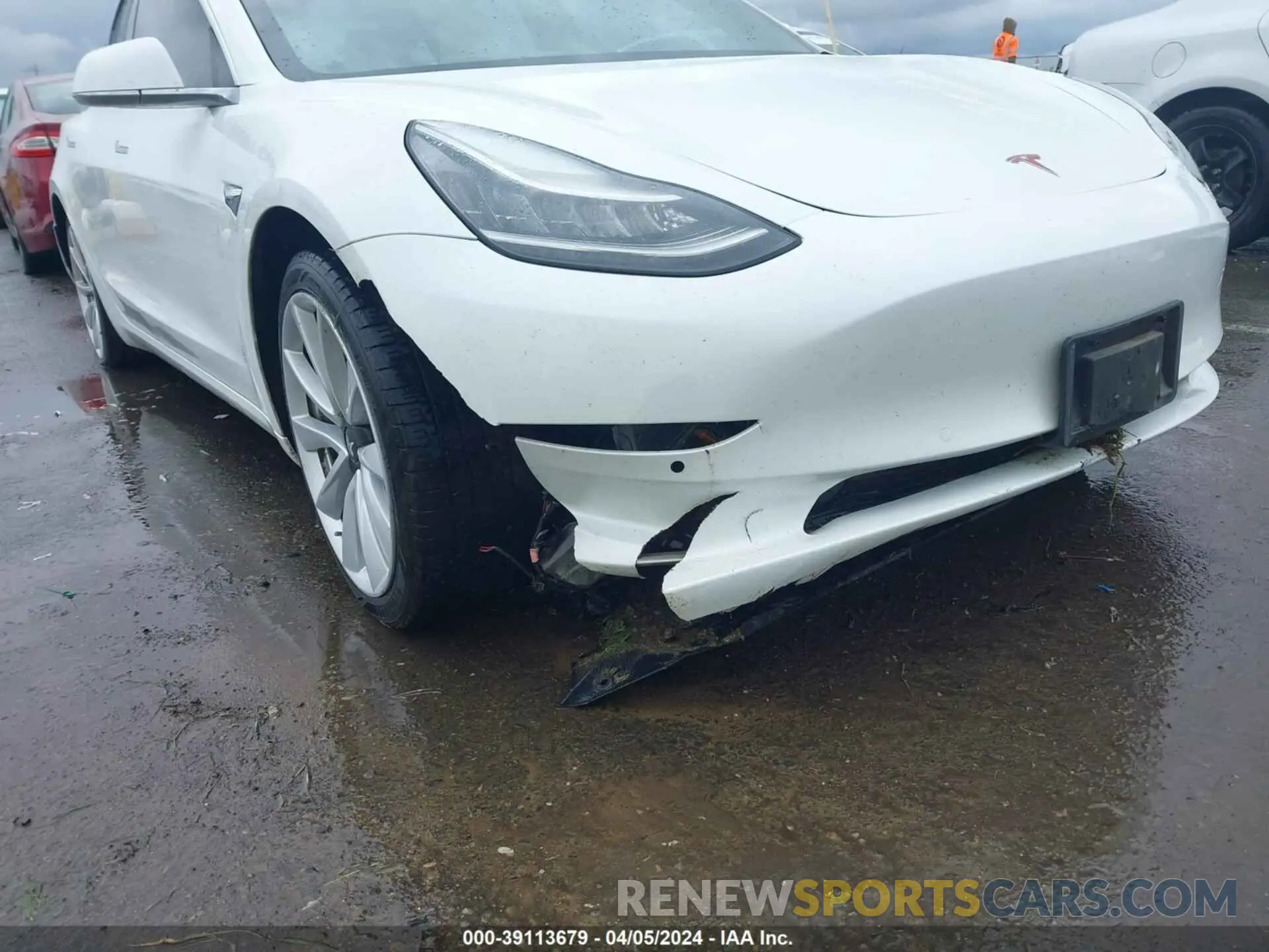 6 Photograph of a damaged car 5YJ3E1EA2LF784418 TESLA MODEL 3 2020