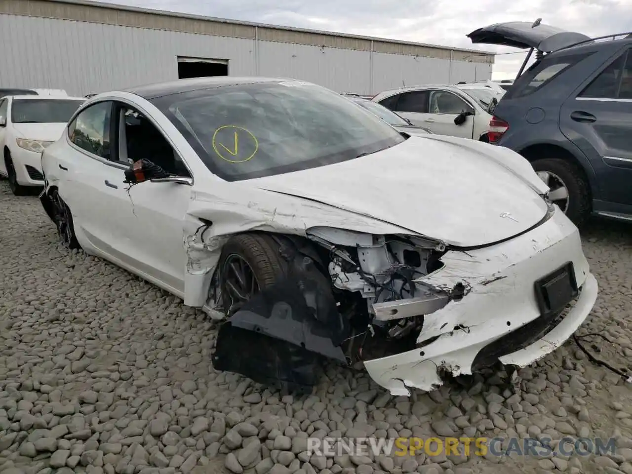 1 Photograph of a damaged car 5YJ3E1EA2LF785066 TESLA MODEL 3 2020