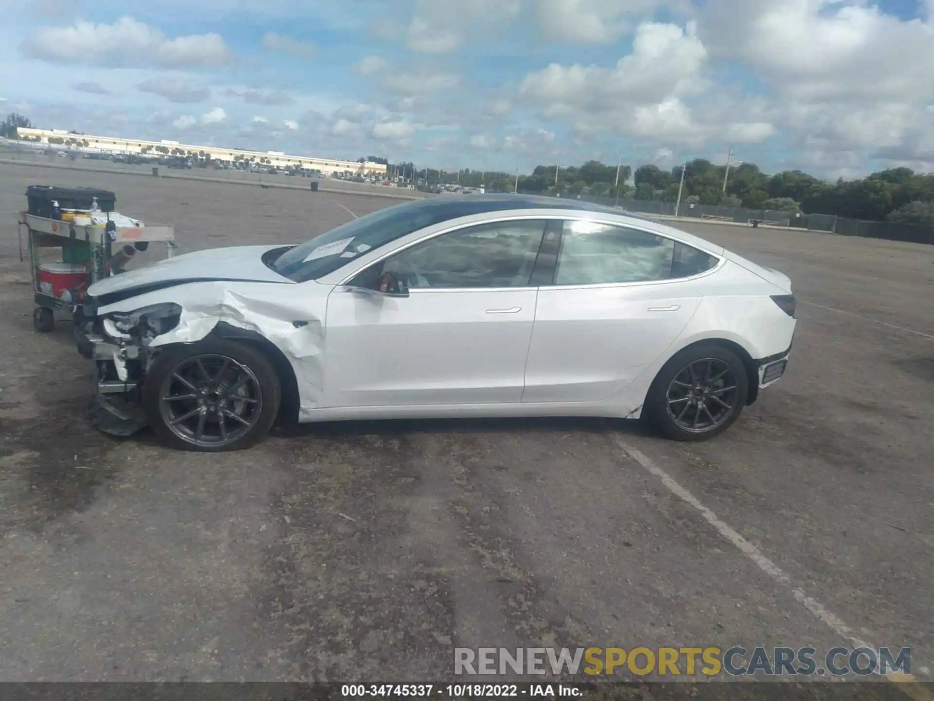 6 Photograph of a damaged car 5YJ3E1EA2LF792583 TESLA MODEL 3 2020