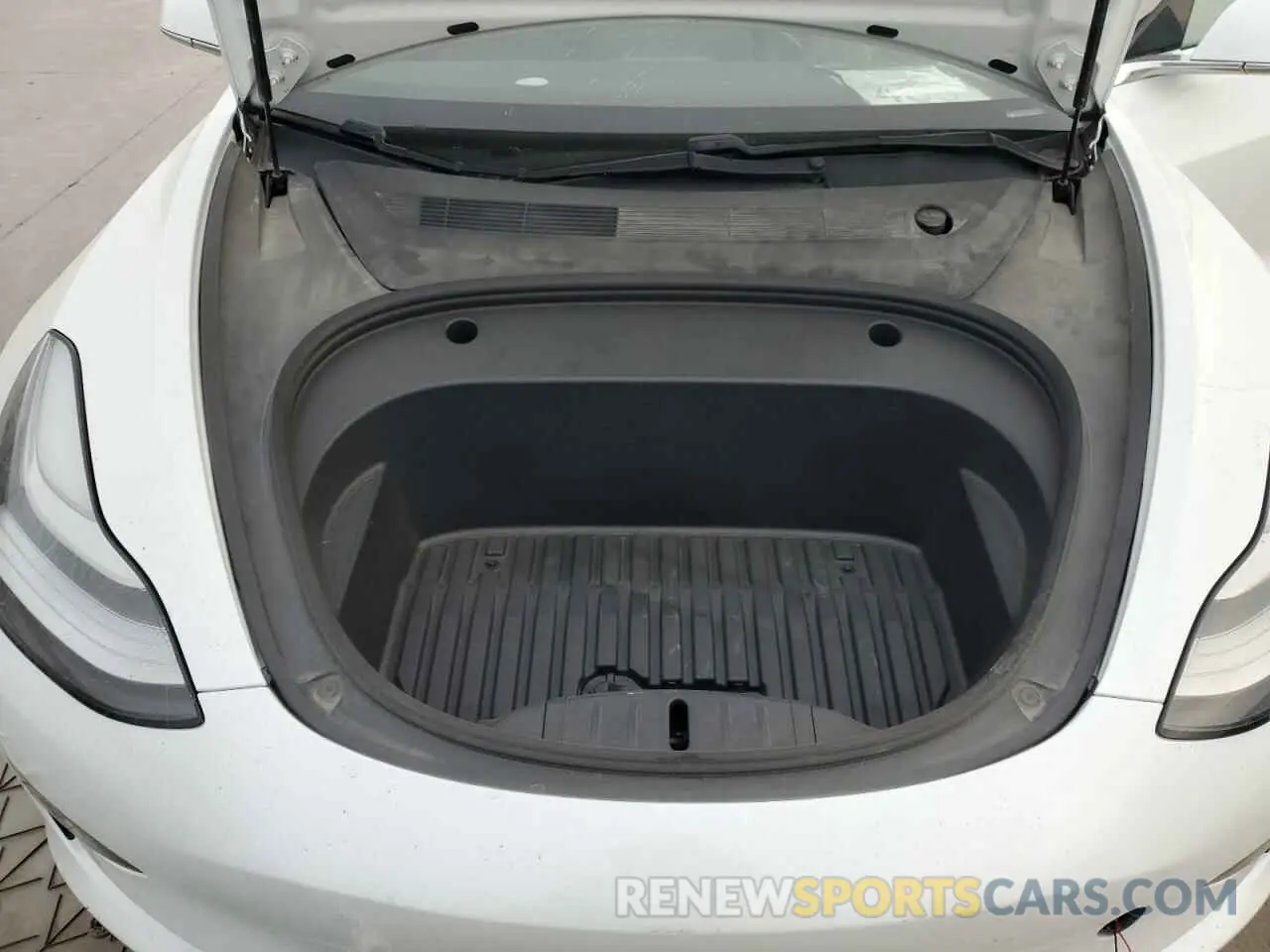 12 Photograph of a damaged car 5YJ3E1EA2LF799632 TESLA MODEL 3 2020