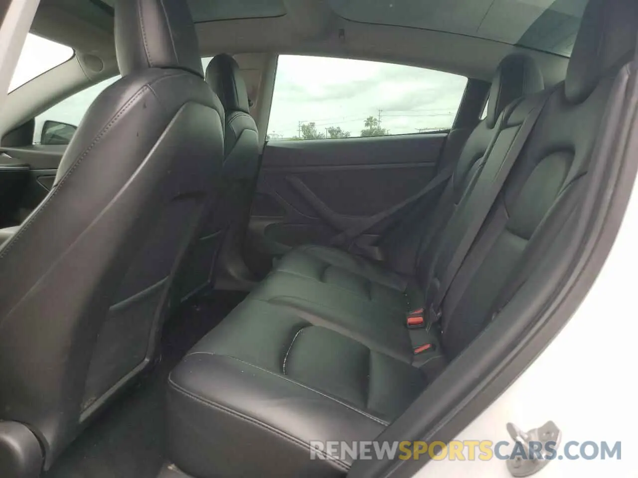 11 Photograph of a damaged car 5YJ3E1EA2LF806434 TESLA MODEL 3 2020