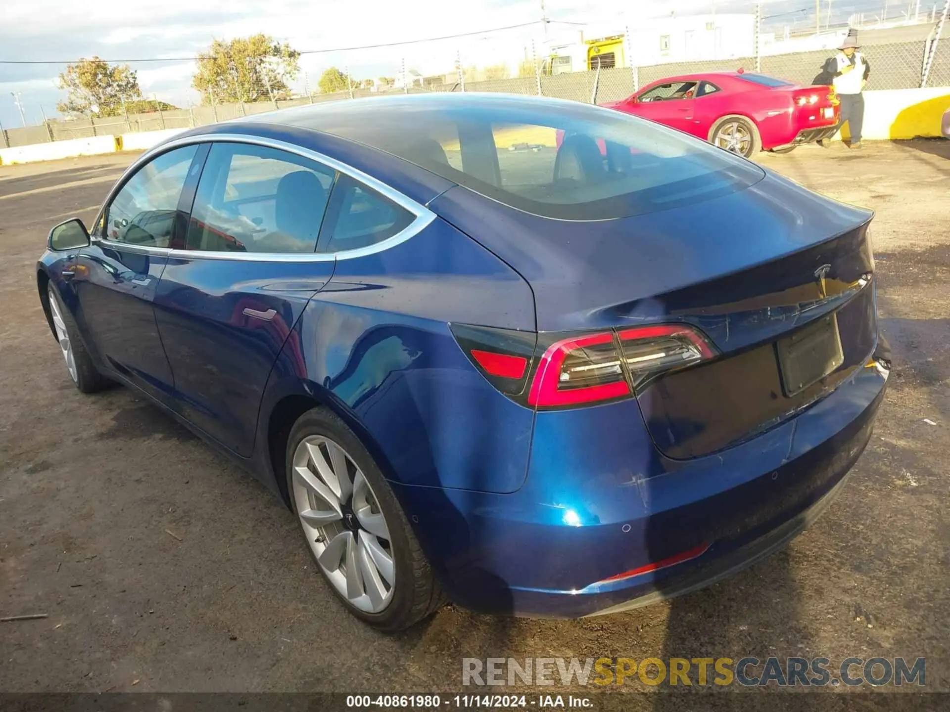 3 Photograph of a damaged car 5YJ3E1EA2LF807941 TESLA MODEL 3 2020