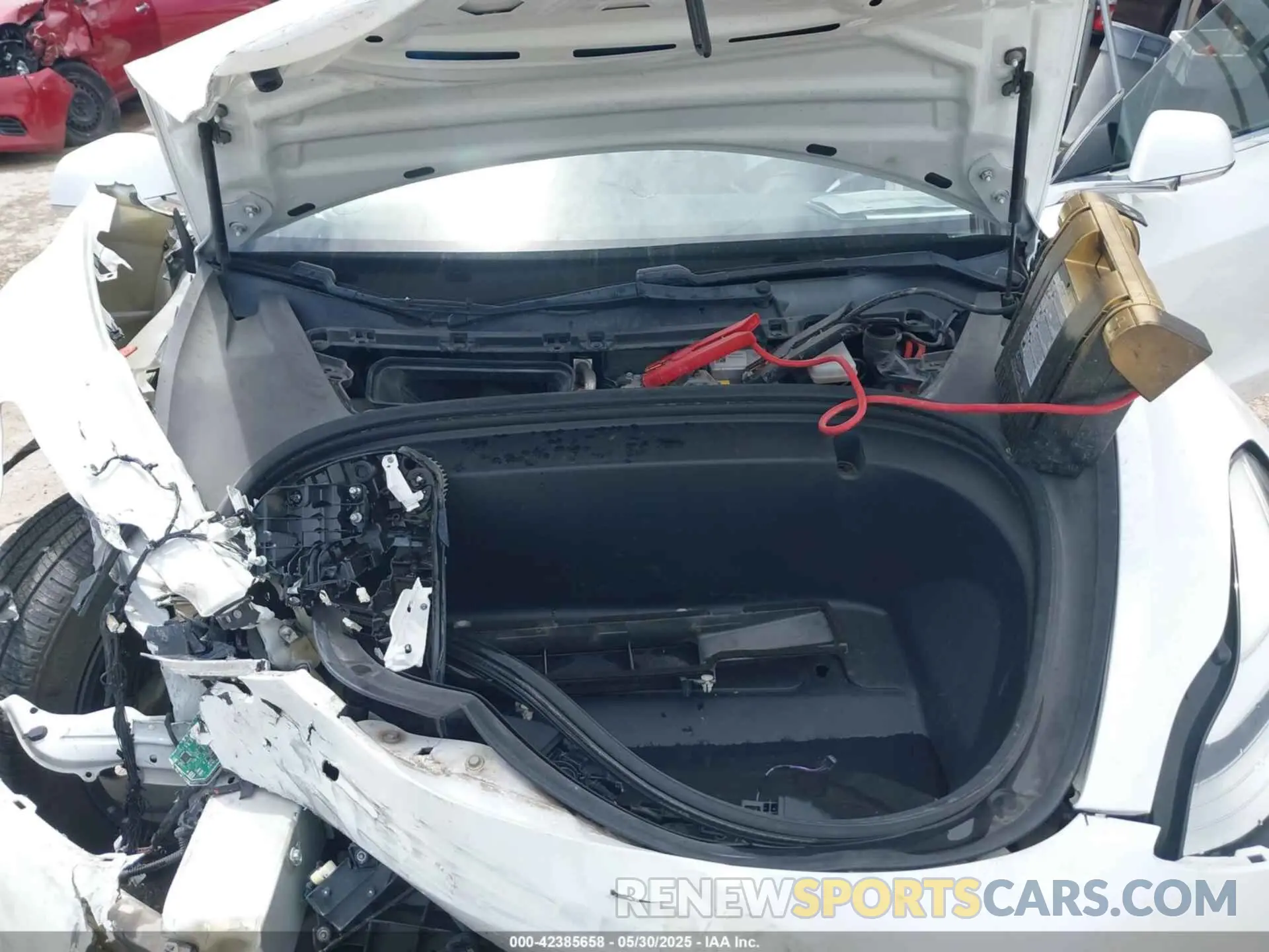 10 Photograph of a damaged car 5YJ3E1EA3LF504232 TESLA MODEL 3 2020