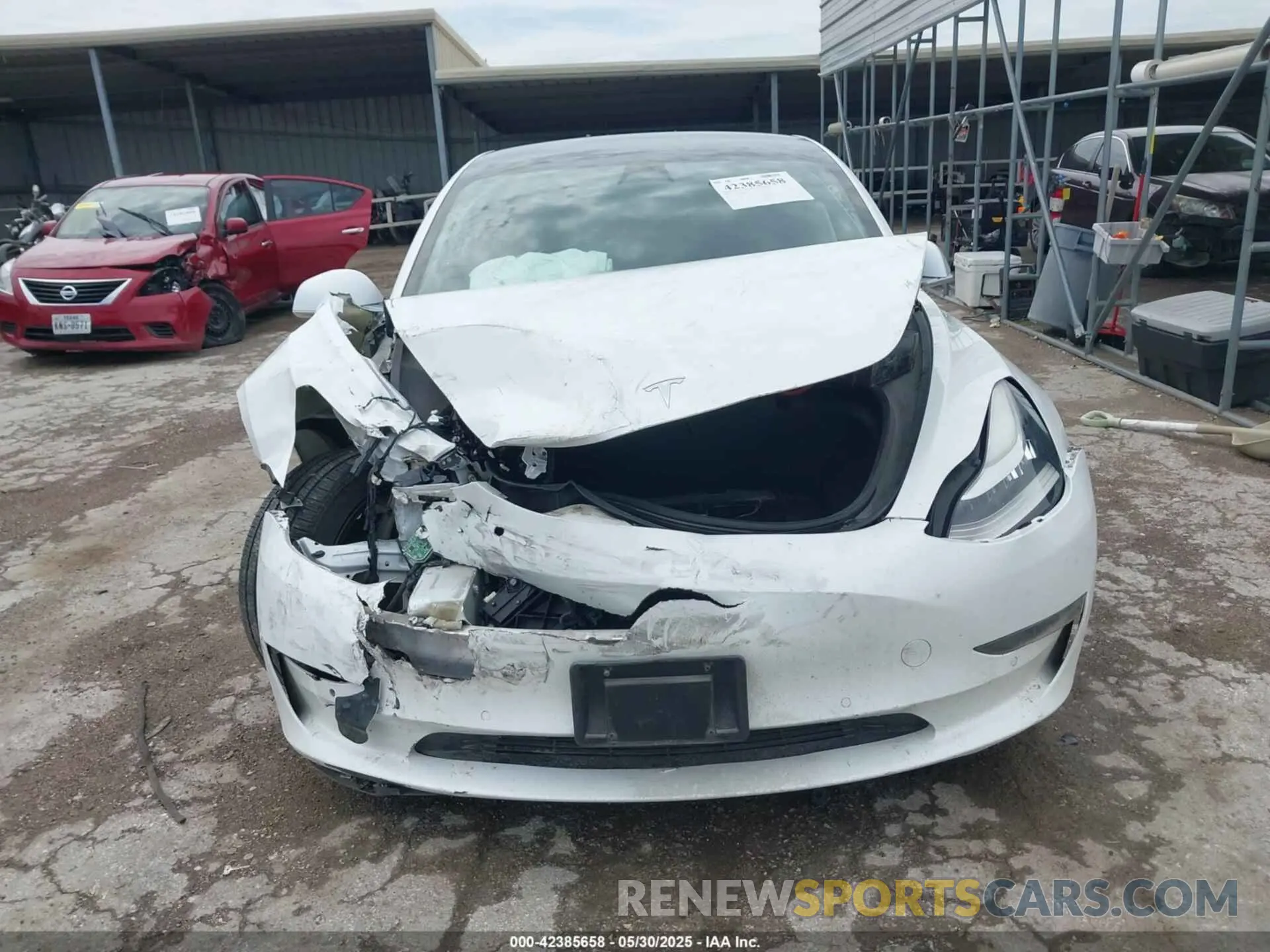 11 Photograph of a damaged car 5YJ3E1EA3LF504232 TESLA MODEL 3 2020