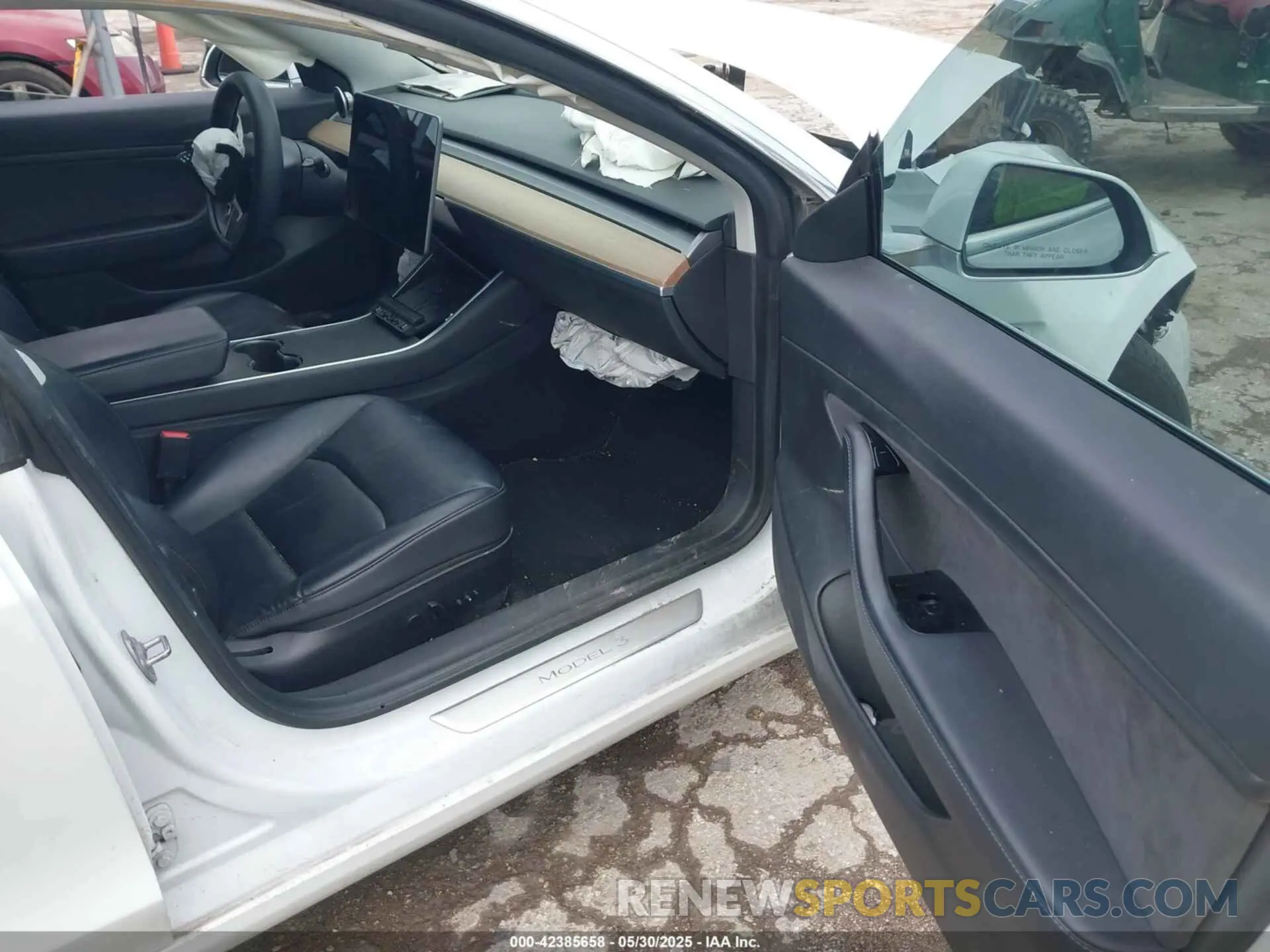 5 Photograph of a damaged car 5YJ3E1EA3LF504232 TESLA MODEL 3 2020