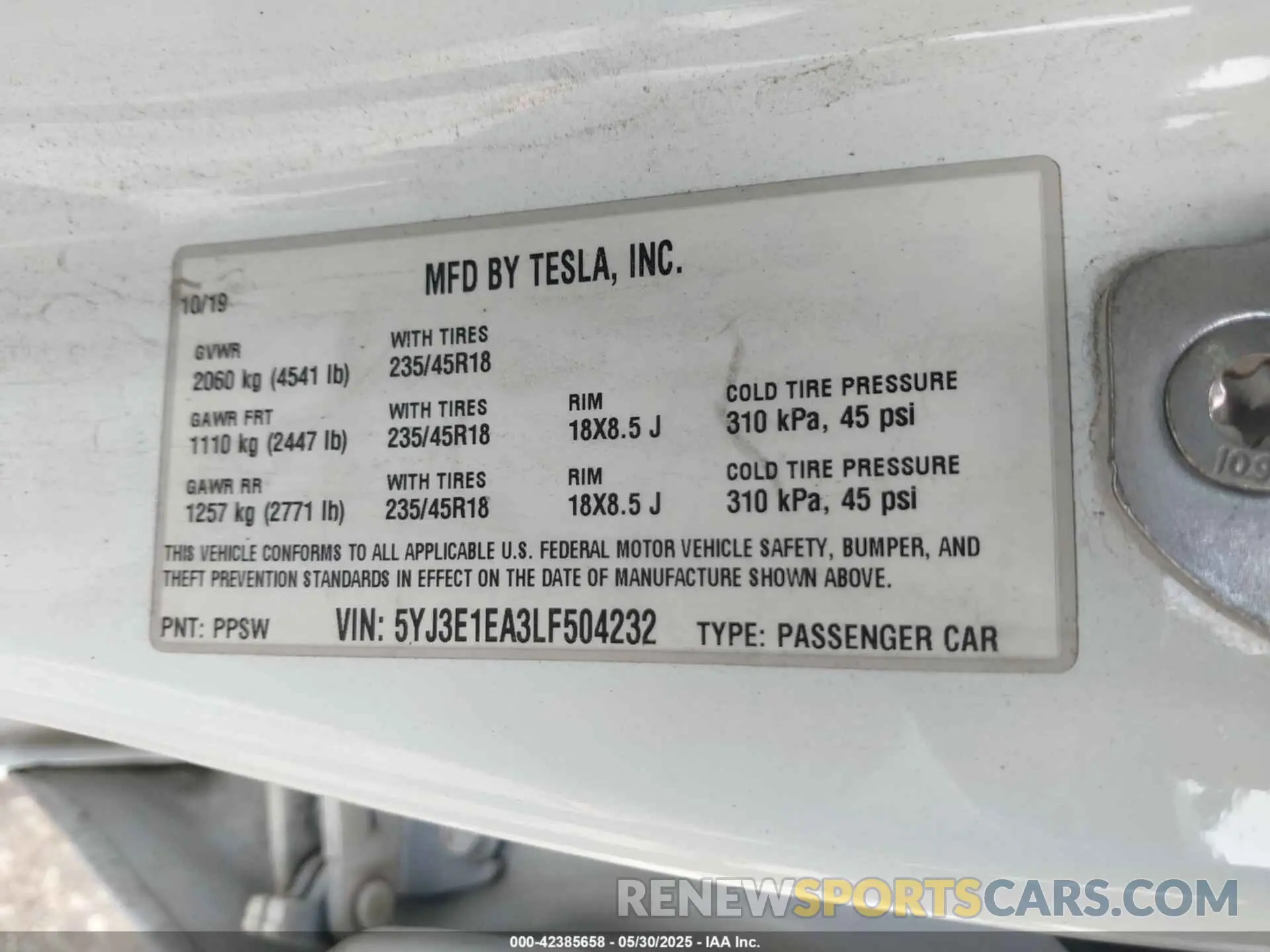 9 Photograph of a damaged car 5YJ3E1EA3LF504232 TESLA MODEL 3 2020