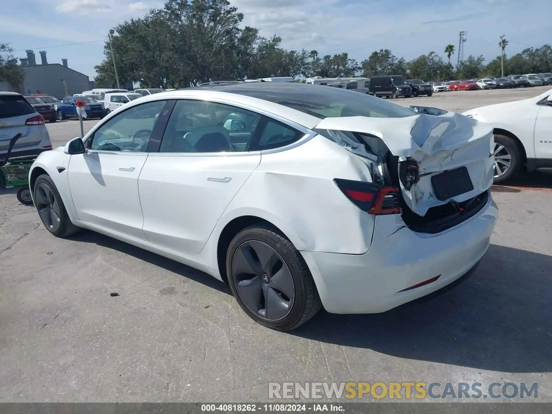 3 Photograph of a damaged car 5YJ3E1EA3LF509611 TESLA MODEL 3 2020