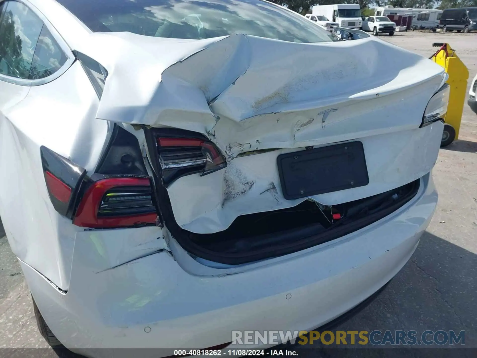 6 Photograph of a damaged car 5YJ3E1EA3LF509611 TESLA MODEL 3 2020