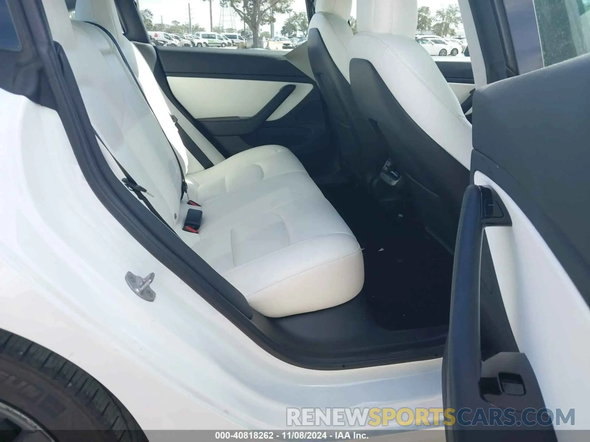 8 Photograph of a damaged car 5YJ3E1EA3LF509611 TESLA MODEL 3 2020