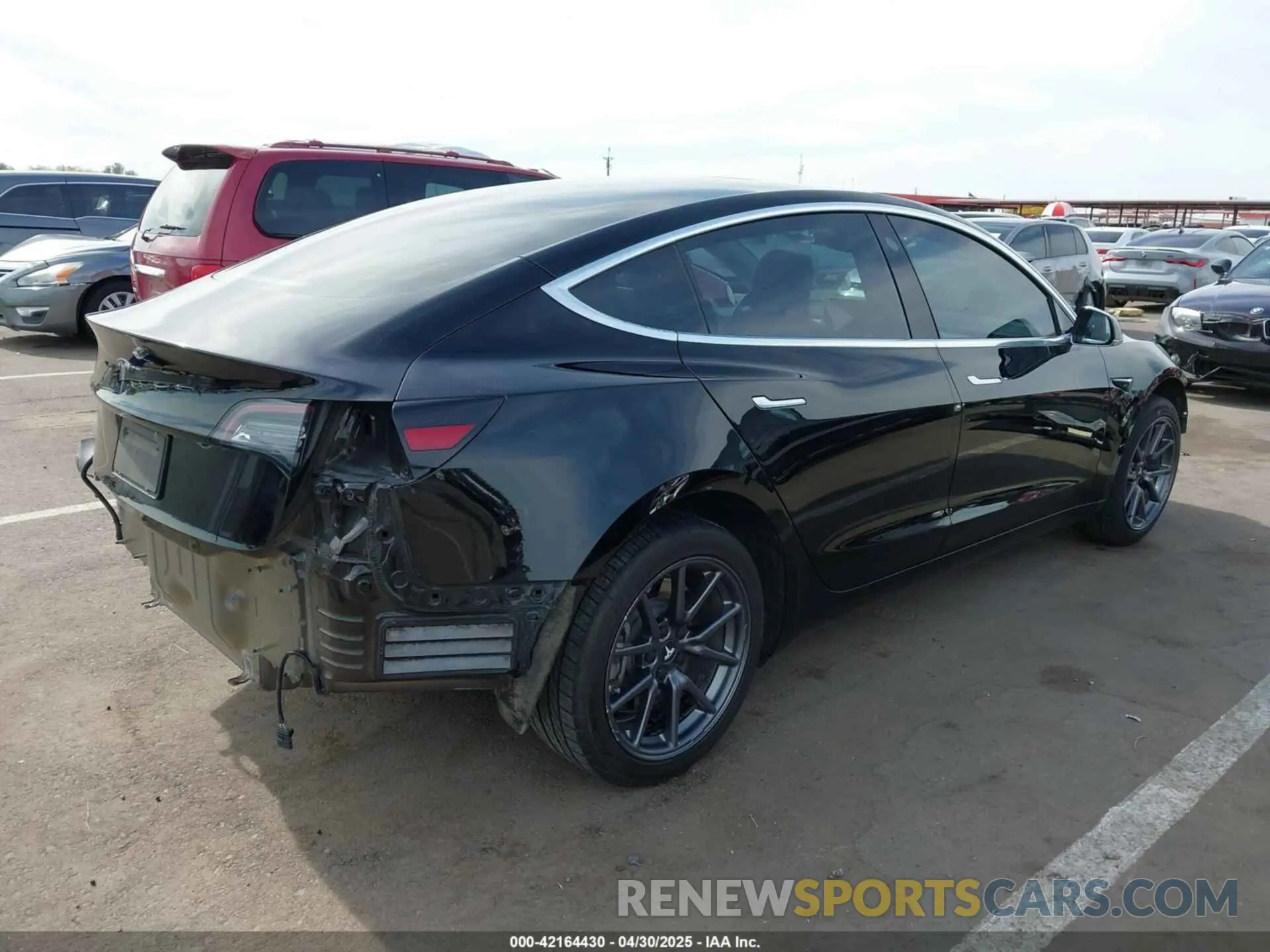 4 Photograph of a damaged car 5YJ3E1EA3LF606386 TESLA MODEL 3 2020