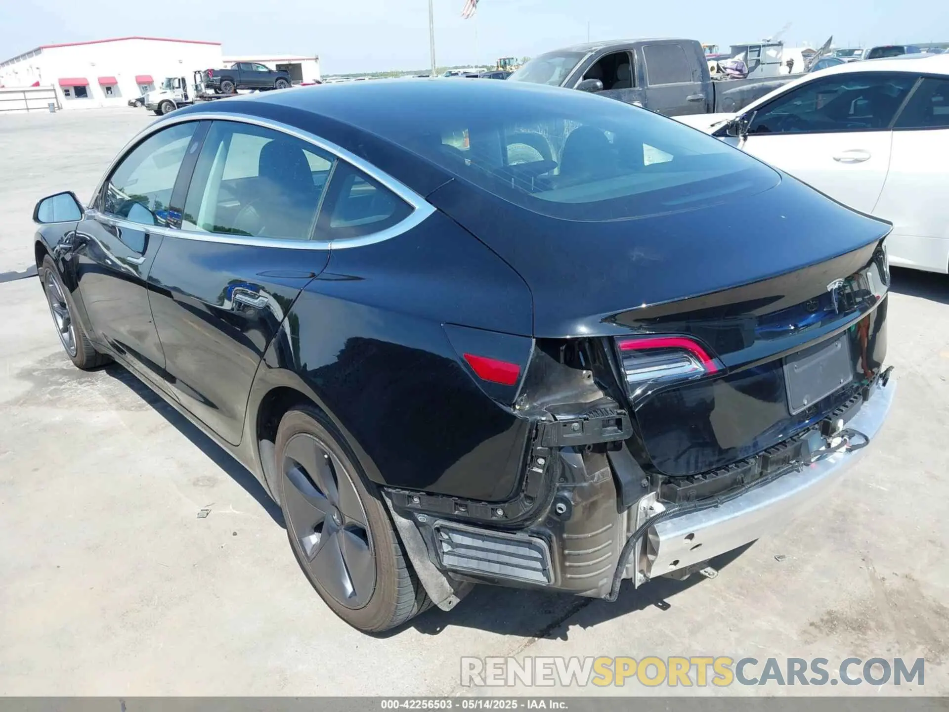 3 Photograph of a damaged car 5YJ3E1EA3LF611152 TESLA MODEL 3 2020