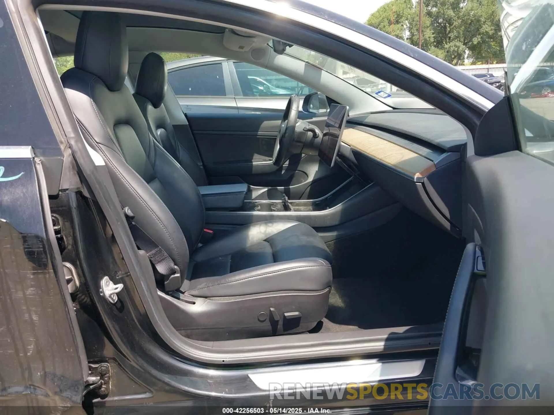 5 Photograph of a damaged car 5YJ3E1EA3LF611152 TESLA MODEL 3 2020