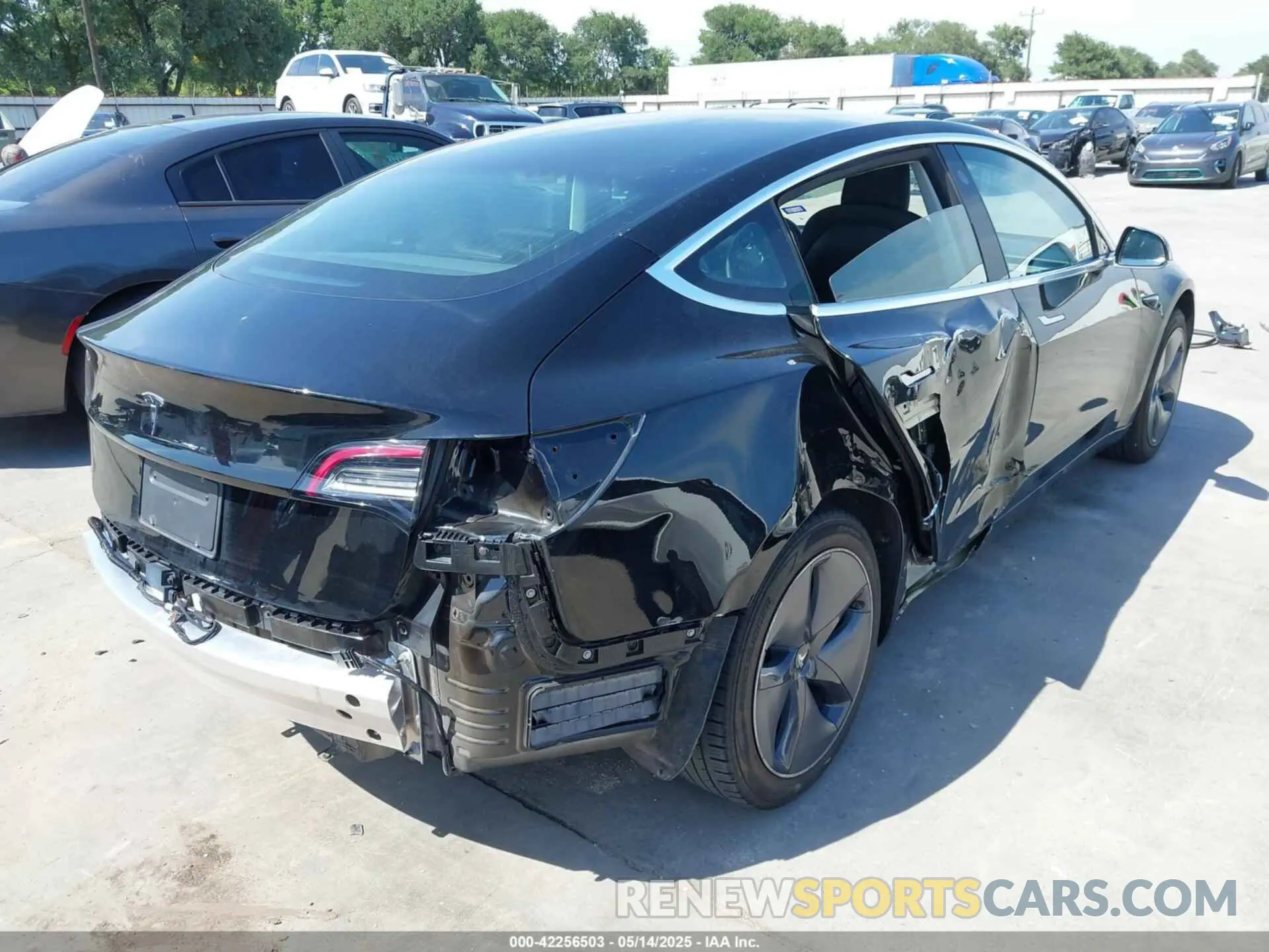 6 Photograph of a damaged car 5YJ3E1EA3LF611152 TESLA MODEL 3 2020