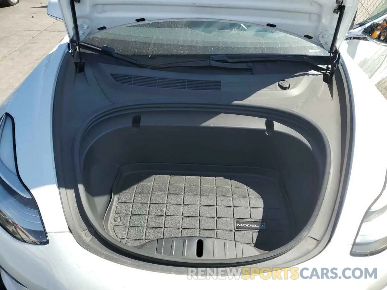 11 Photograph of a damaged car 5YJ3E1EA3LF612317 TESLA MODEL 3 2020