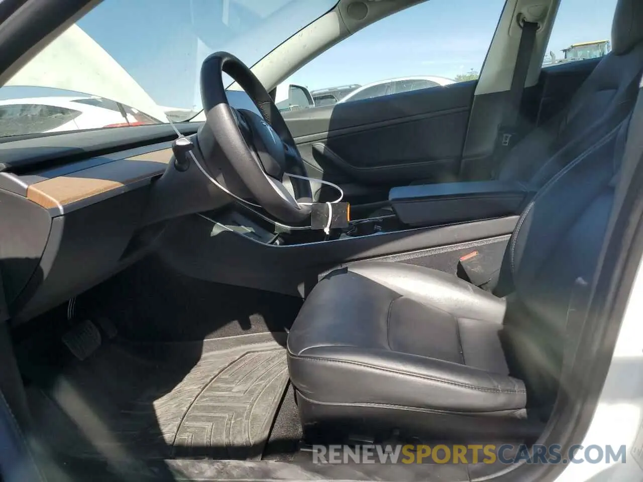 7 Photograph of a damaged car 5YJ3E1EA3LF612317 TESLA MODEL 3 2020
