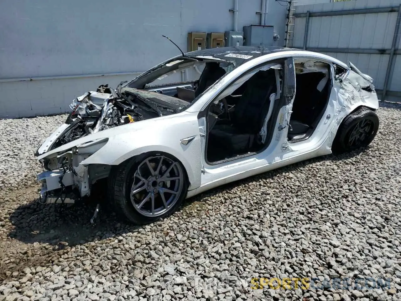 1 Photograph of a damaged car 5YJ3E1EA3LF612365 TESLA MODEL 3 2020