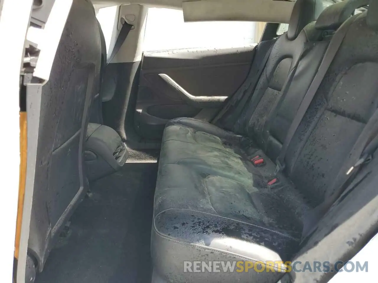 10 Photograph of a damaged car 5YJ3E1EA3LF612365 TESLA MODEL 3 2020