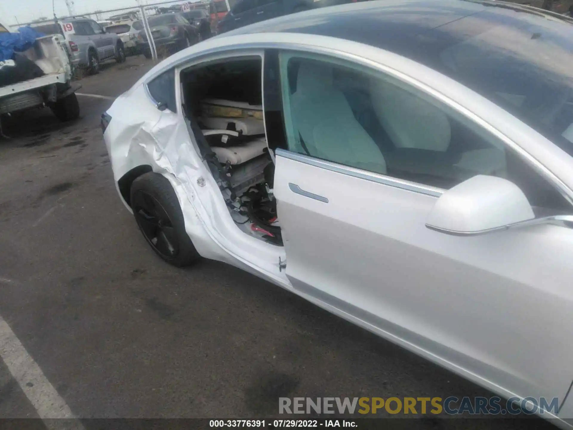 6 Photograph of a damaged car 5YJ3E1EA3LF634642 TESLA MODEL 3 2020