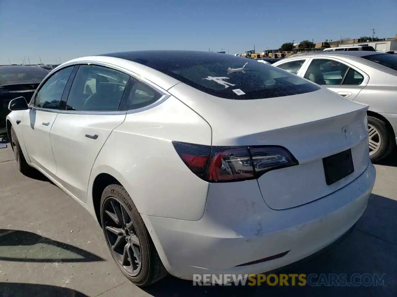 3 Photograph of a damaged car 5YJ3E1EA3LF658794 TESLA MODEL 3 2020