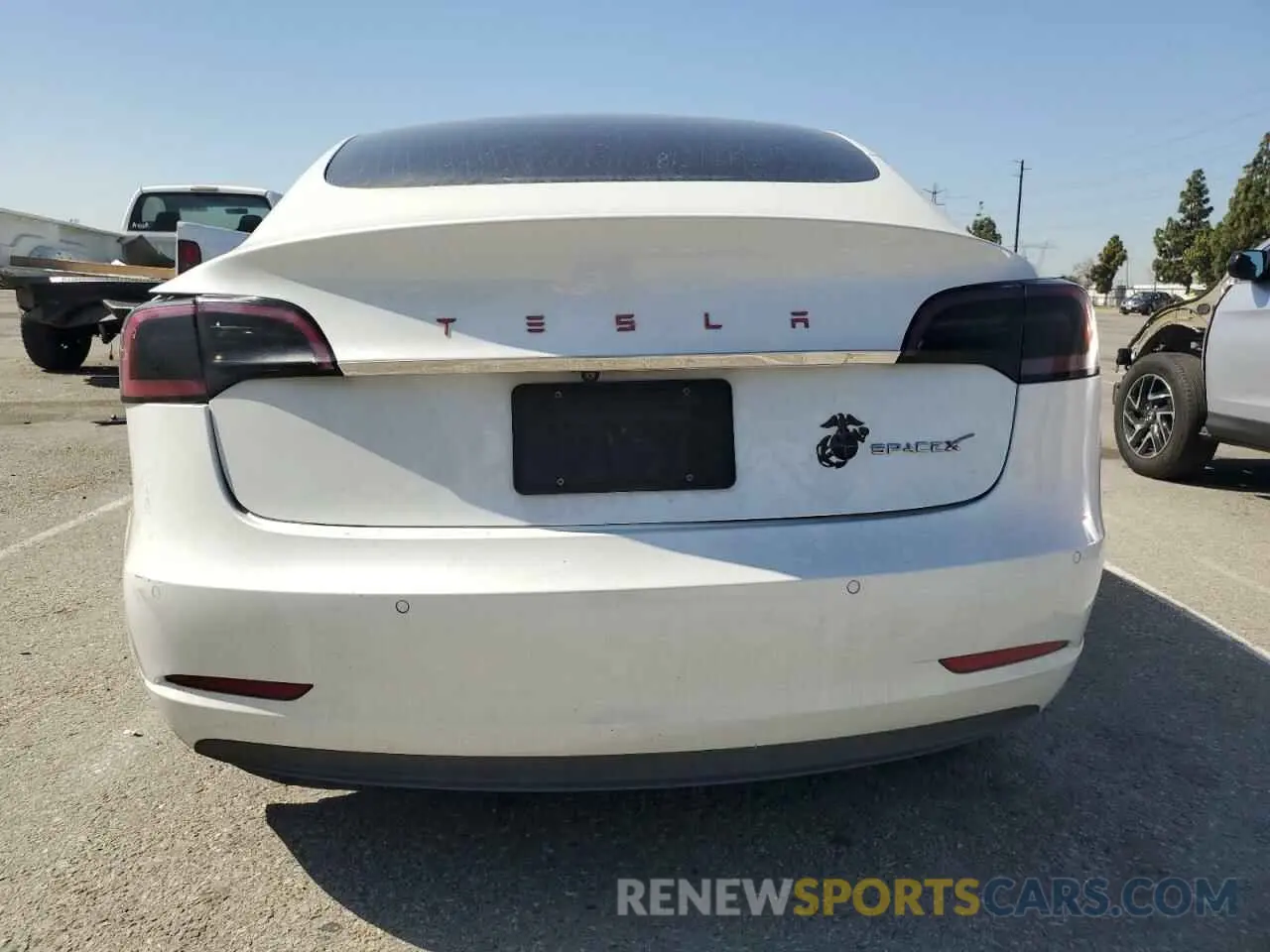 6 Photograph of a damaged car 5YJ3E1EA3LF703717 TESLA MODEL 3 2020