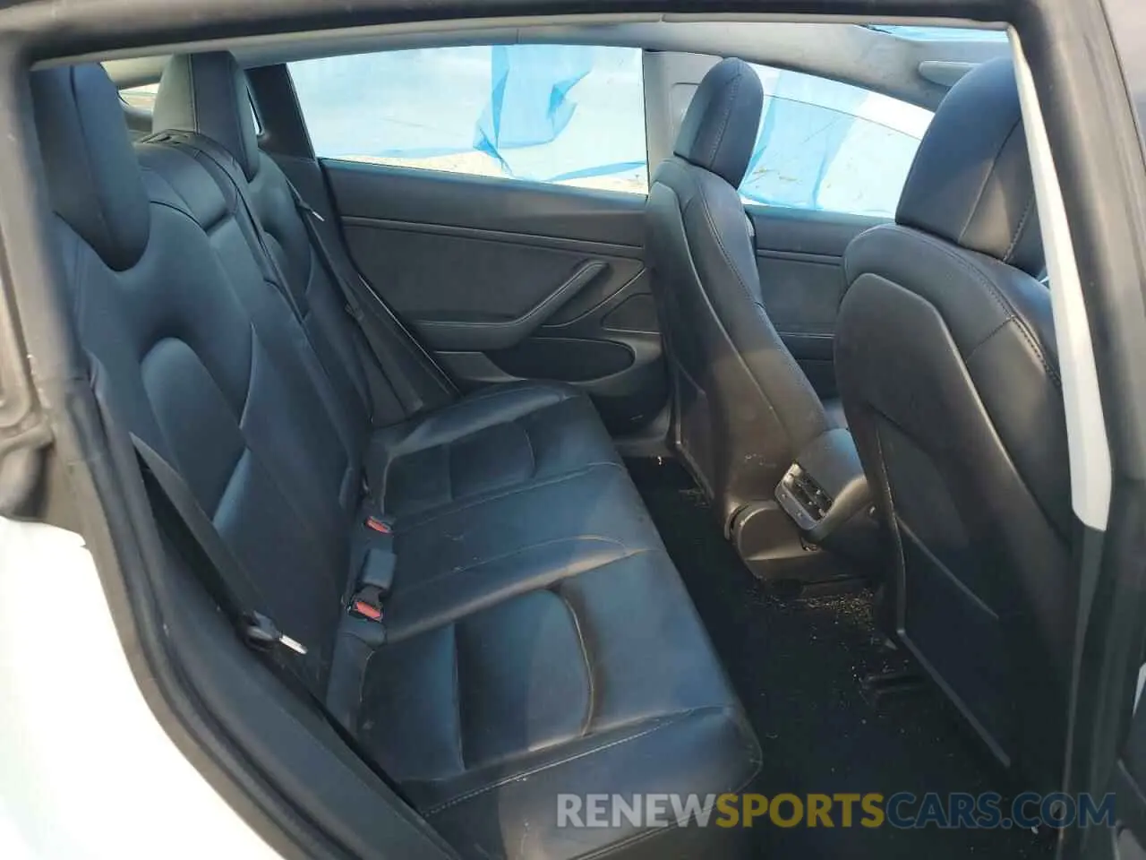 10 Photograph of a damaged car 5YJ3E1EA3LF706374 TESLA MODEL 3 2020