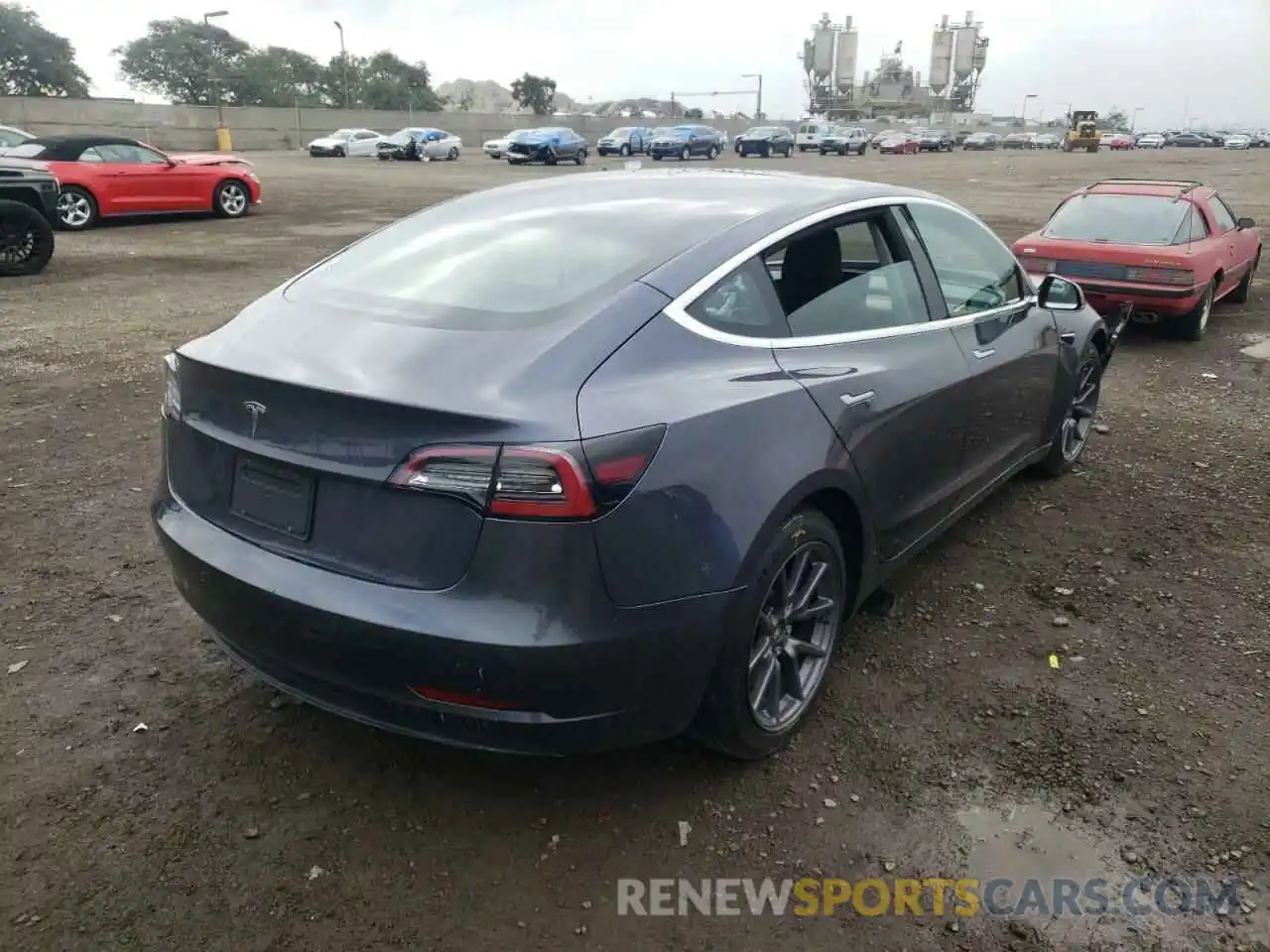 4 Photograph of a damaged car 5YJ3E1EA3LF739374 TESLA MODEL 3 2020