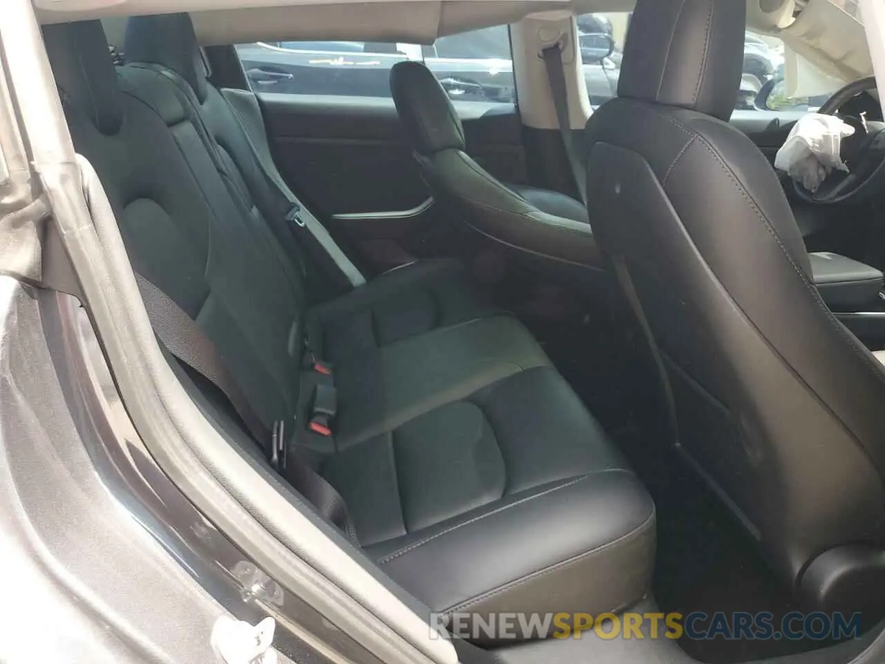 10 Photograph of a damaged car 5YJ3E1EA3LF745546 TESLA MODEL 3 2020