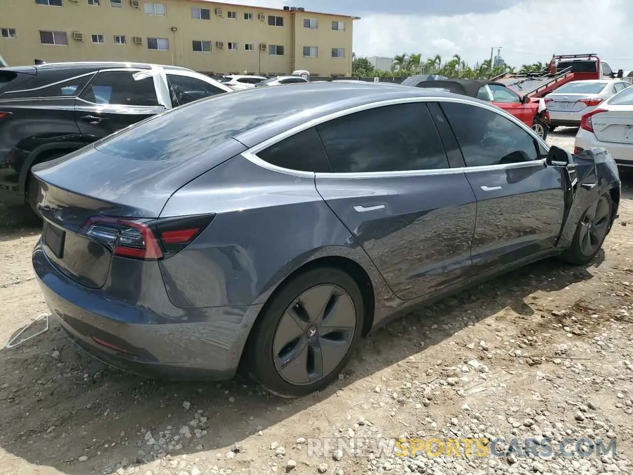 3 Photograph of a damaged car 5YJ3E1EA3LF745546 TESLA MODEL 3 2020