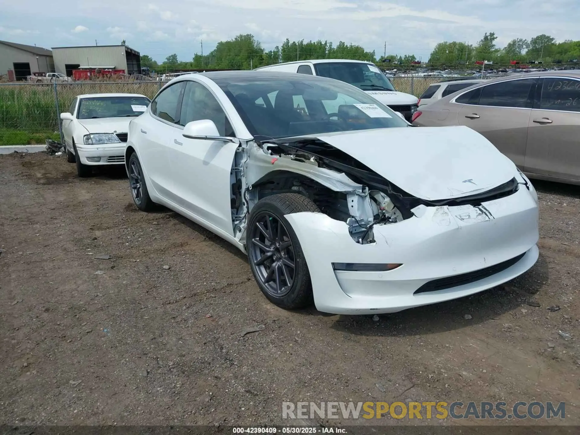 1 Photograph of a damaged car 5YJ3E1EA3LF794276 TESLA MODEL 3 2020