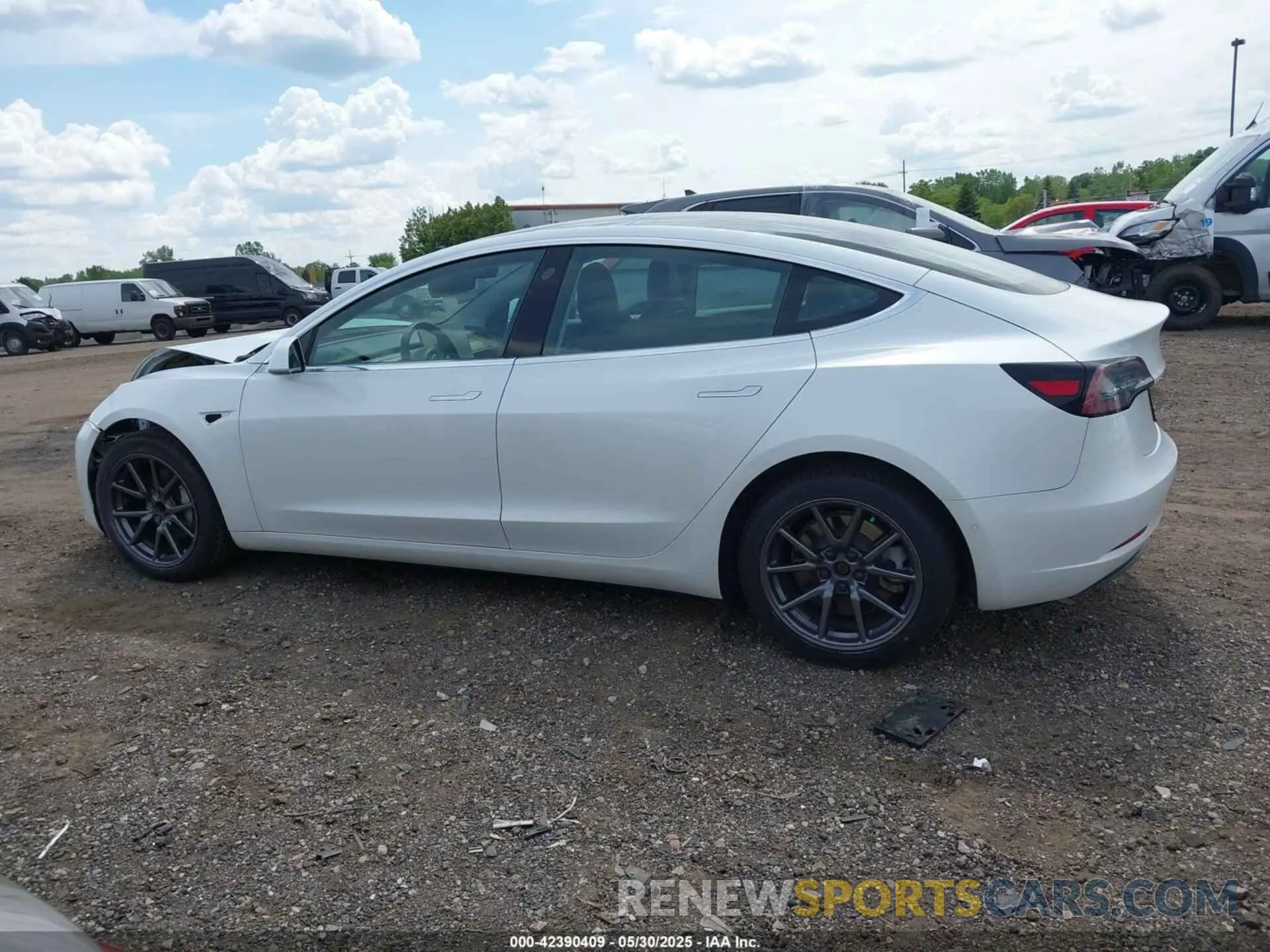 14 Photograph of a damaged car 5YJ3E1EA3LF794276 TESLA MODEL 3 2020