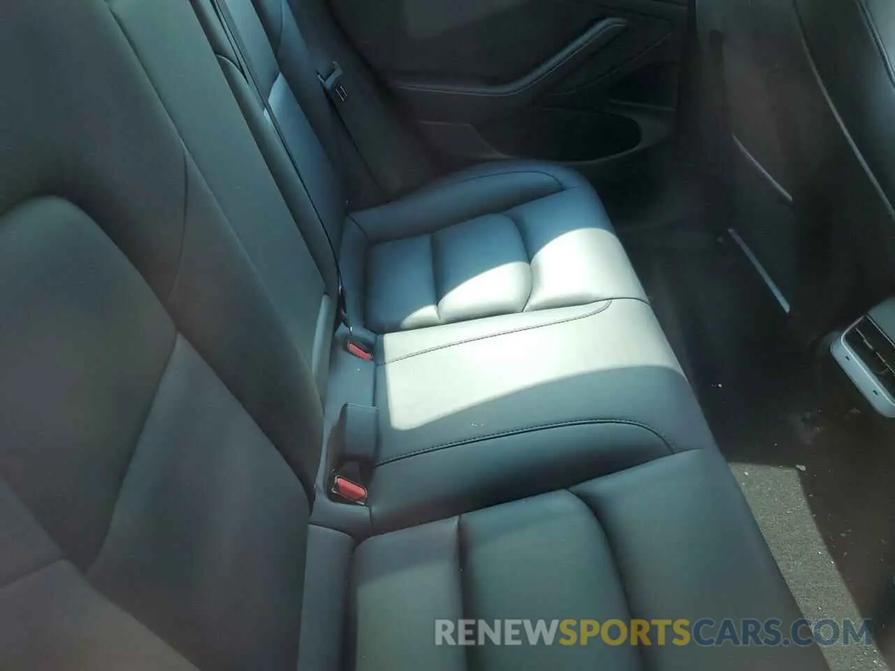 10 Photograph of a damaged car 5YJ3E1EA3LF796920 TESLA MODEL 3 2020