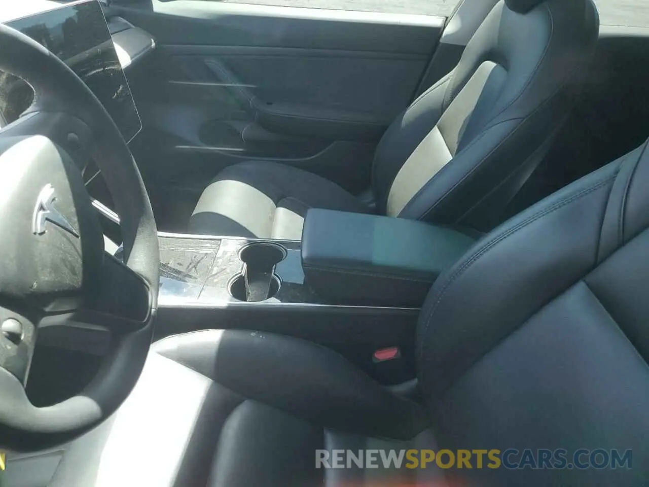 7 Photograph of a damaged car 5YJ3E1EA3LF798988 TESLA MODEL 3 2020