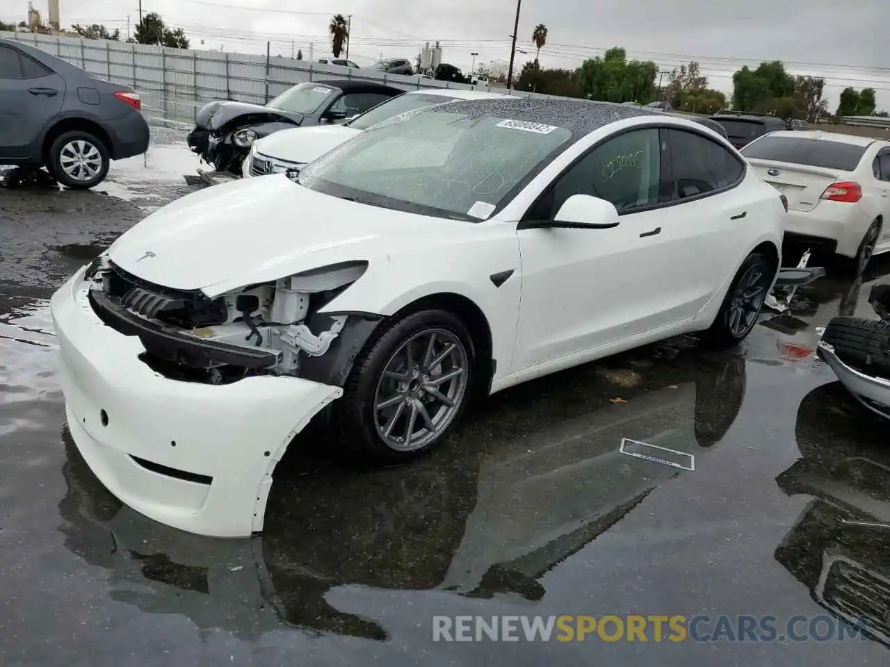 2 Photograph of a damaged car 5YJ3E1EA3LF800075 TESLA MODEL 3 2020