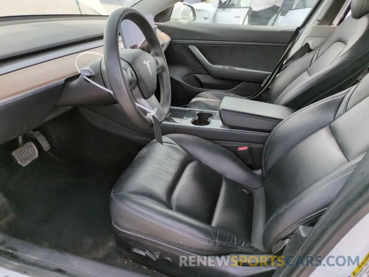 7 Photograph of a damaged car 5YJ3E1EA3LF800710 TESLA MODEL 3 2020