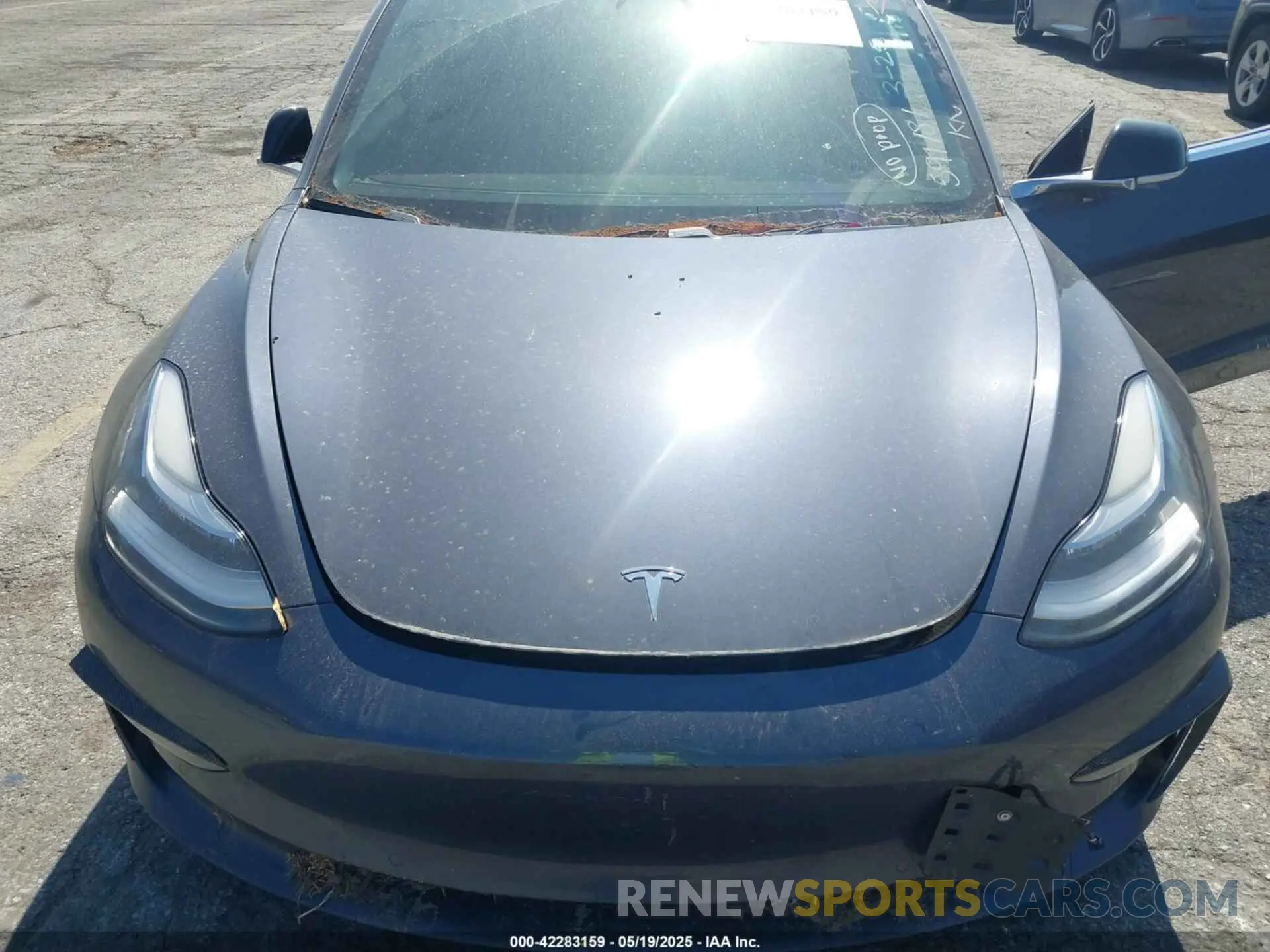 10 Photograph of a damaged car 5YJ3E1EA4LF597181 TESLA MODEL 3 2020