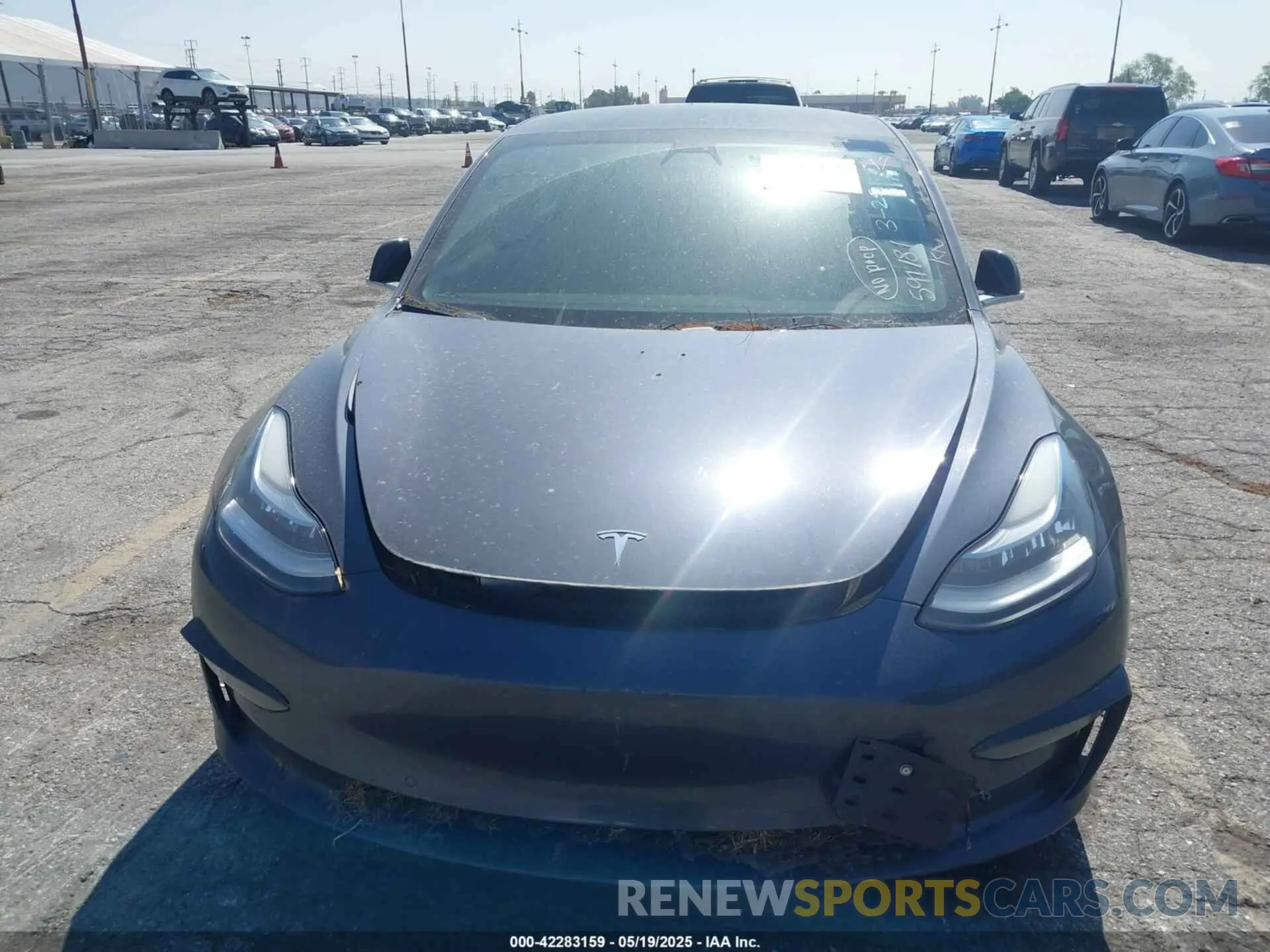 11 Photograph of a damaged car 5YJ3E1EA4LF597181 TESLA MODEL 3 2020