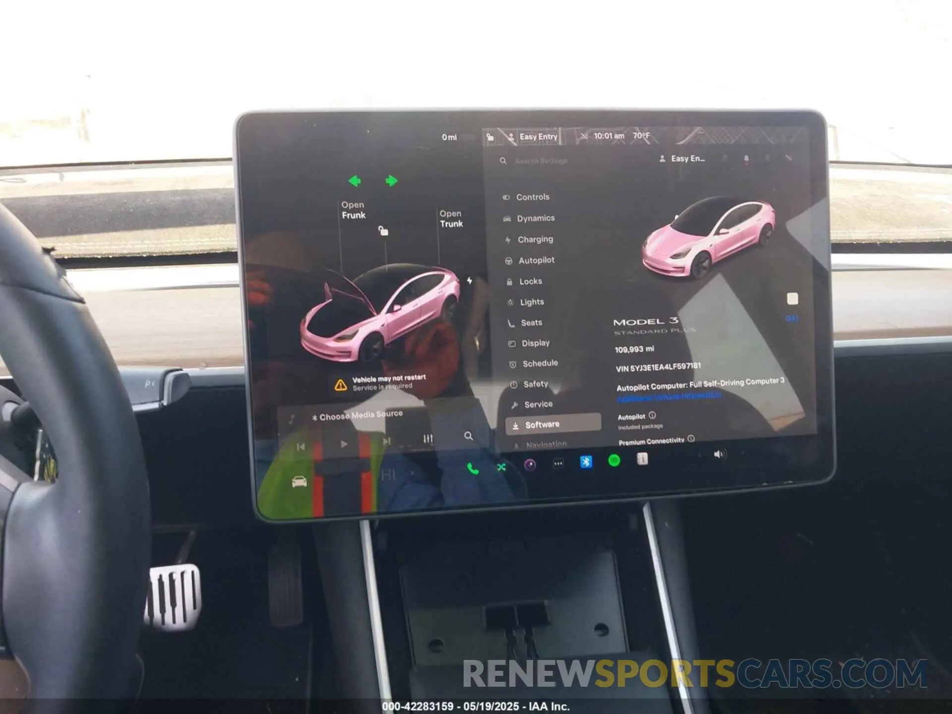 17 Photograph of a damaged car 5YJ3E1EA4LF597181 TESLA MODEL 3 2020