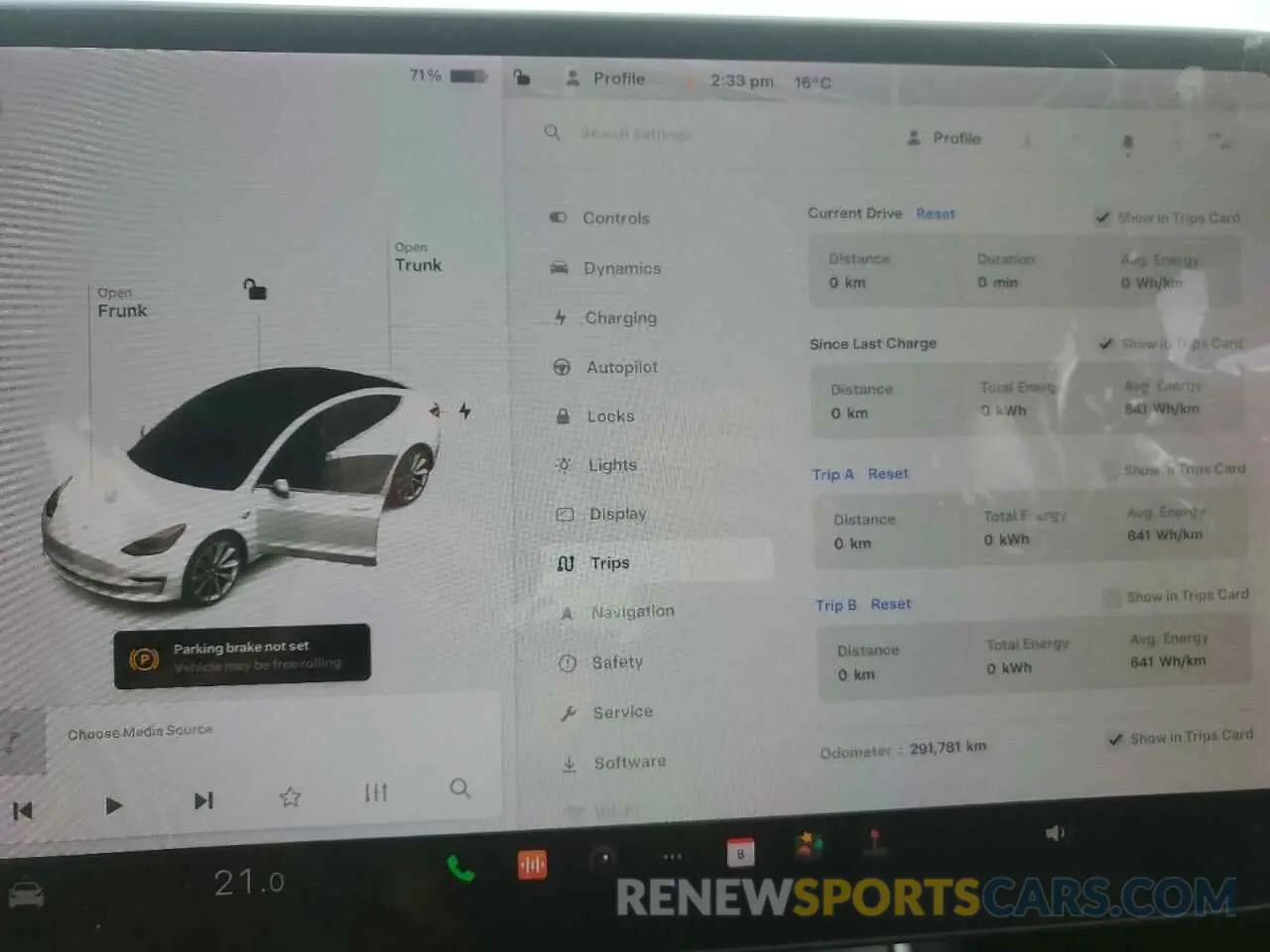 9 Photograph of a damaged car 5YJ3E1EA4LF609474 TESLA MODEL 3 2020
