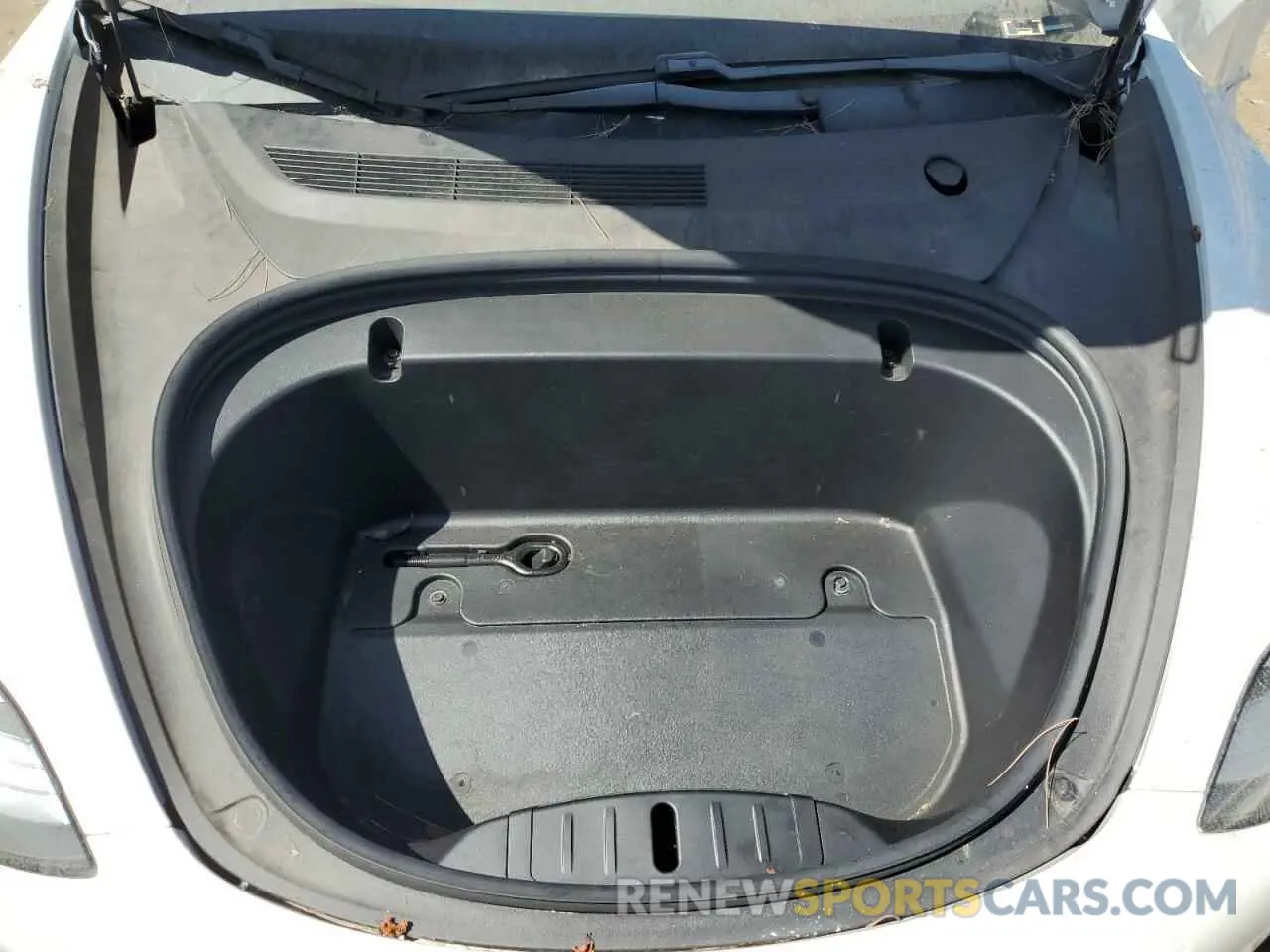 11 Photograph of a damaged car 5YJ3E1EA4LF614741 TESLA MODEL 3 2020