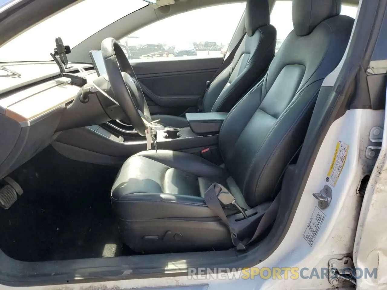 7 Photograph of a damaged car 5YJ3E1EA4LF614741 TESLA MODEL 3 2020