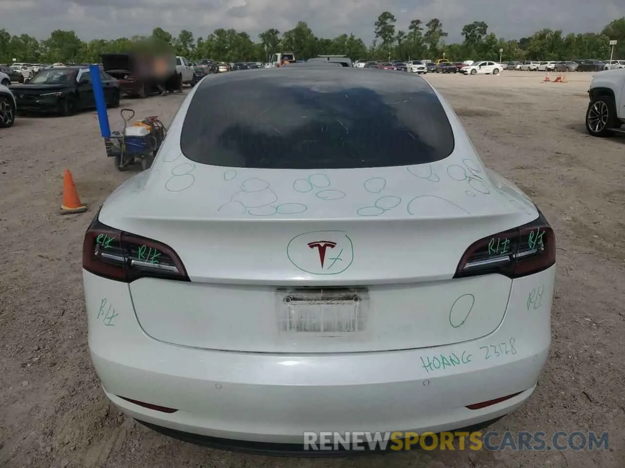 6 Photograph of a damaged car 5YJ3E1EA4LF634049 TESLA MODEL 3 2020