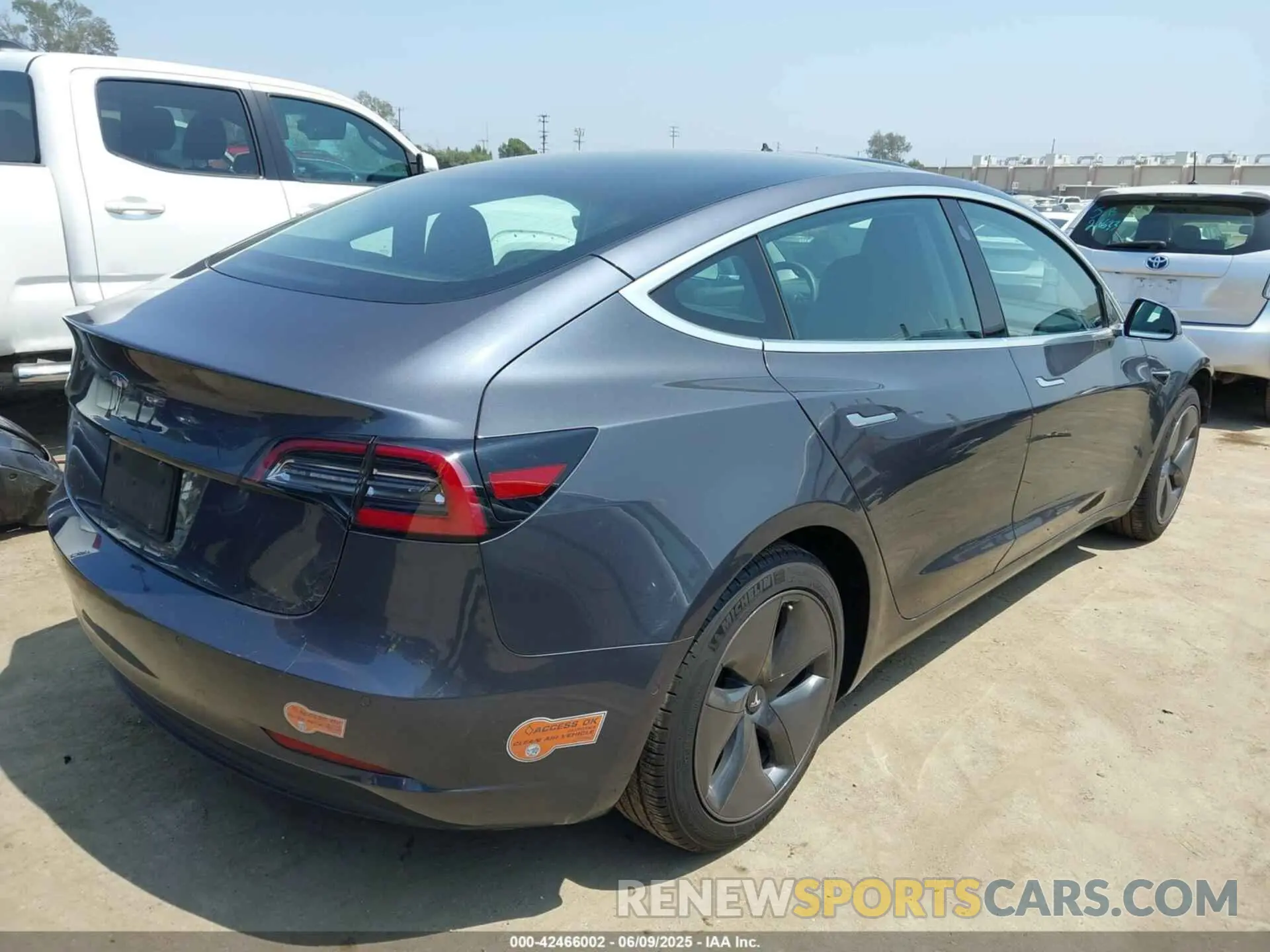 4 Photograph of a damaged car 5YJ3E1EA4LF644211 TESLA MODEL 3 2020